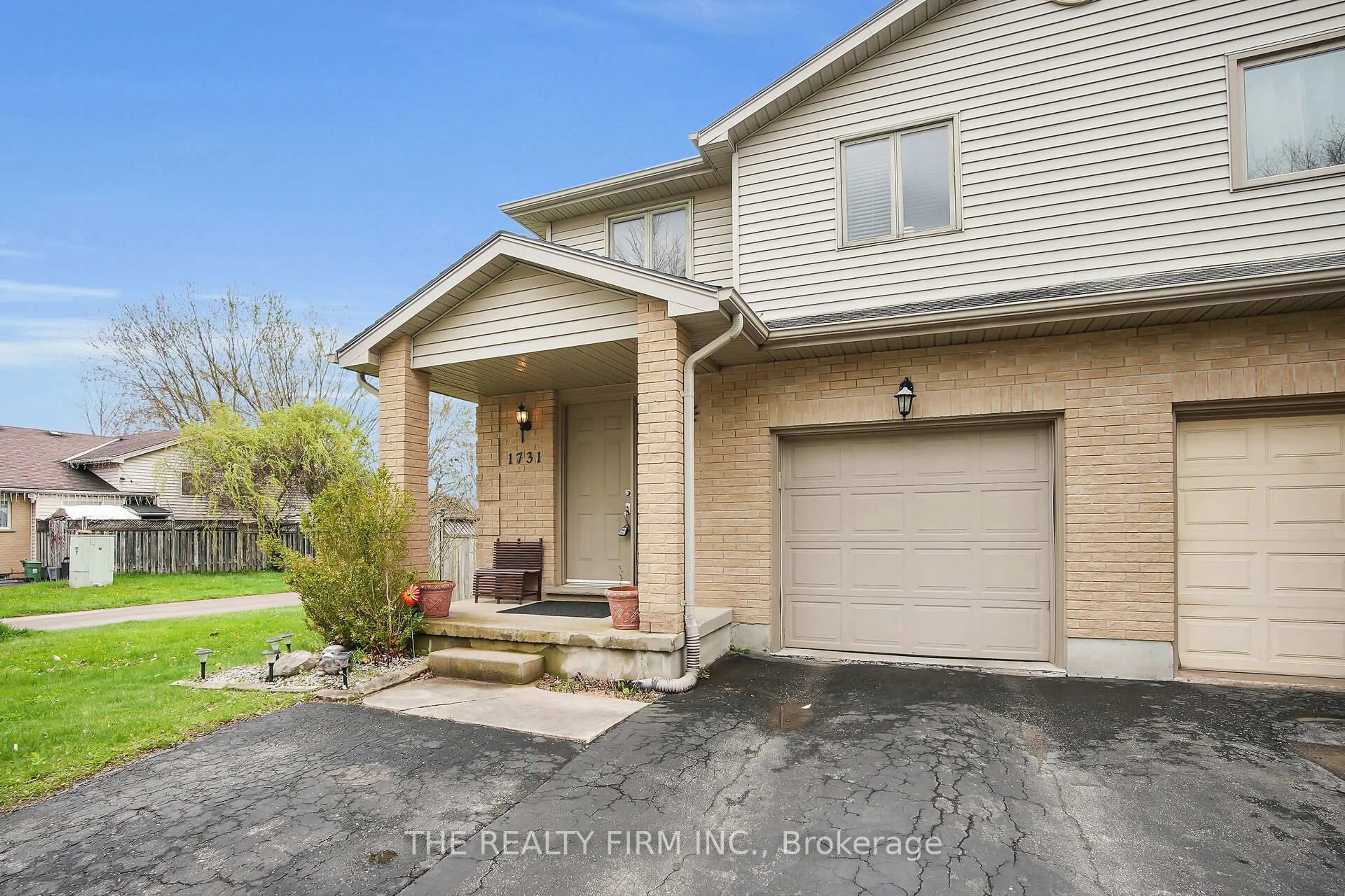 Unknown for 1731 Marconi Blvd, London East Ontario N5V 4V4