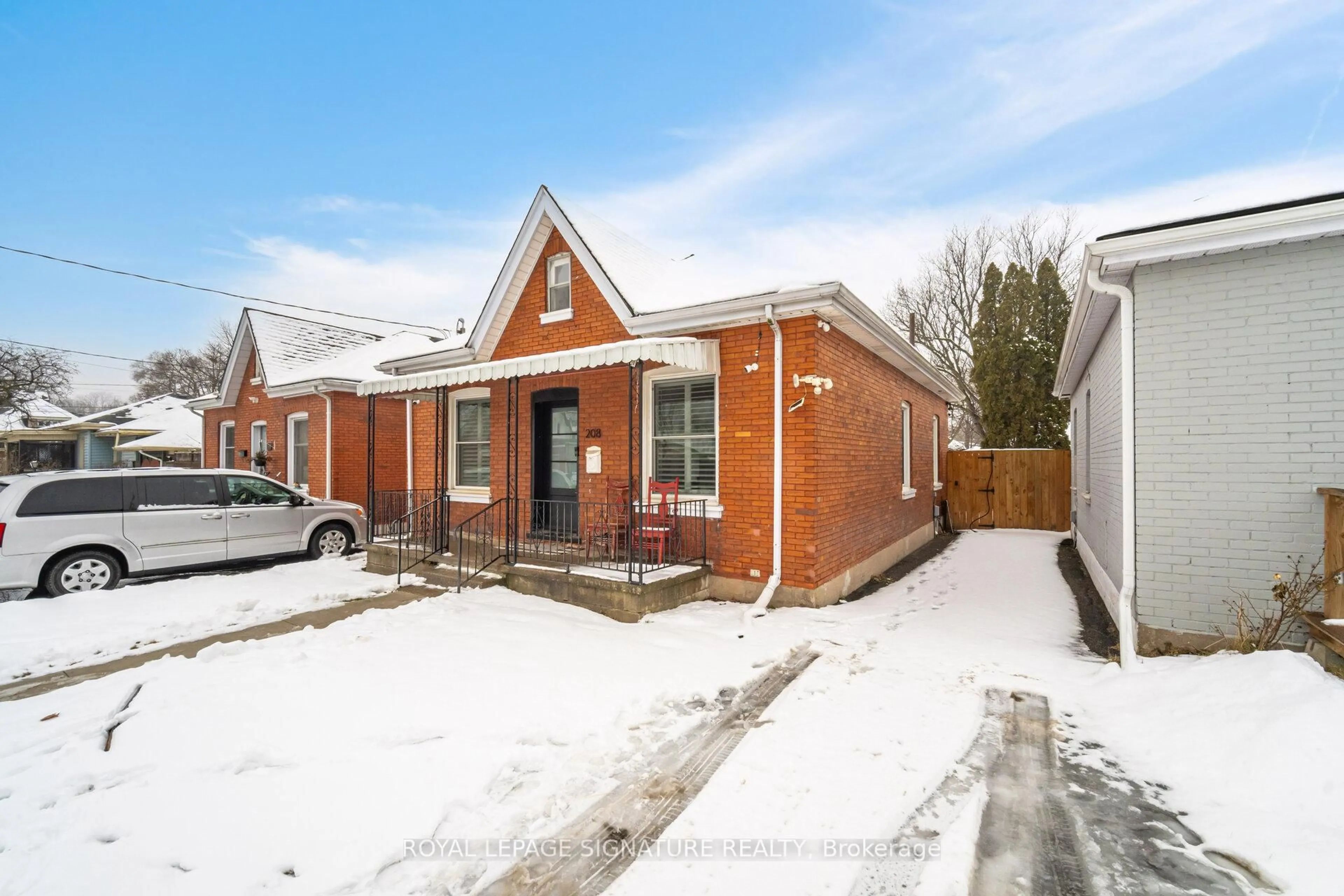 Home with brick exterior material, street for 208 Drummond St, Brantford Ontario N3S 6B2