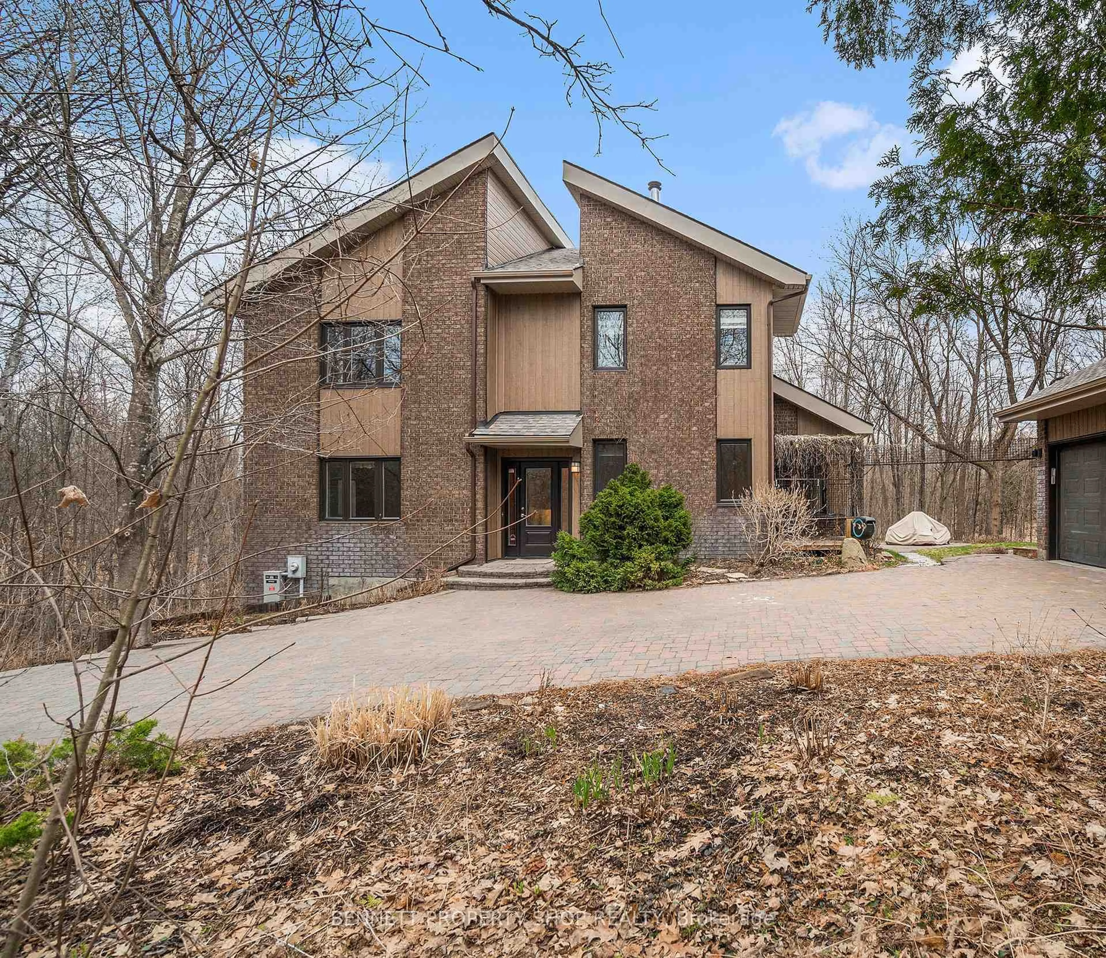 Home with brick exterior material, unknown for 108 Mohill Cres, Ottawa Ontario K0A 1T0
