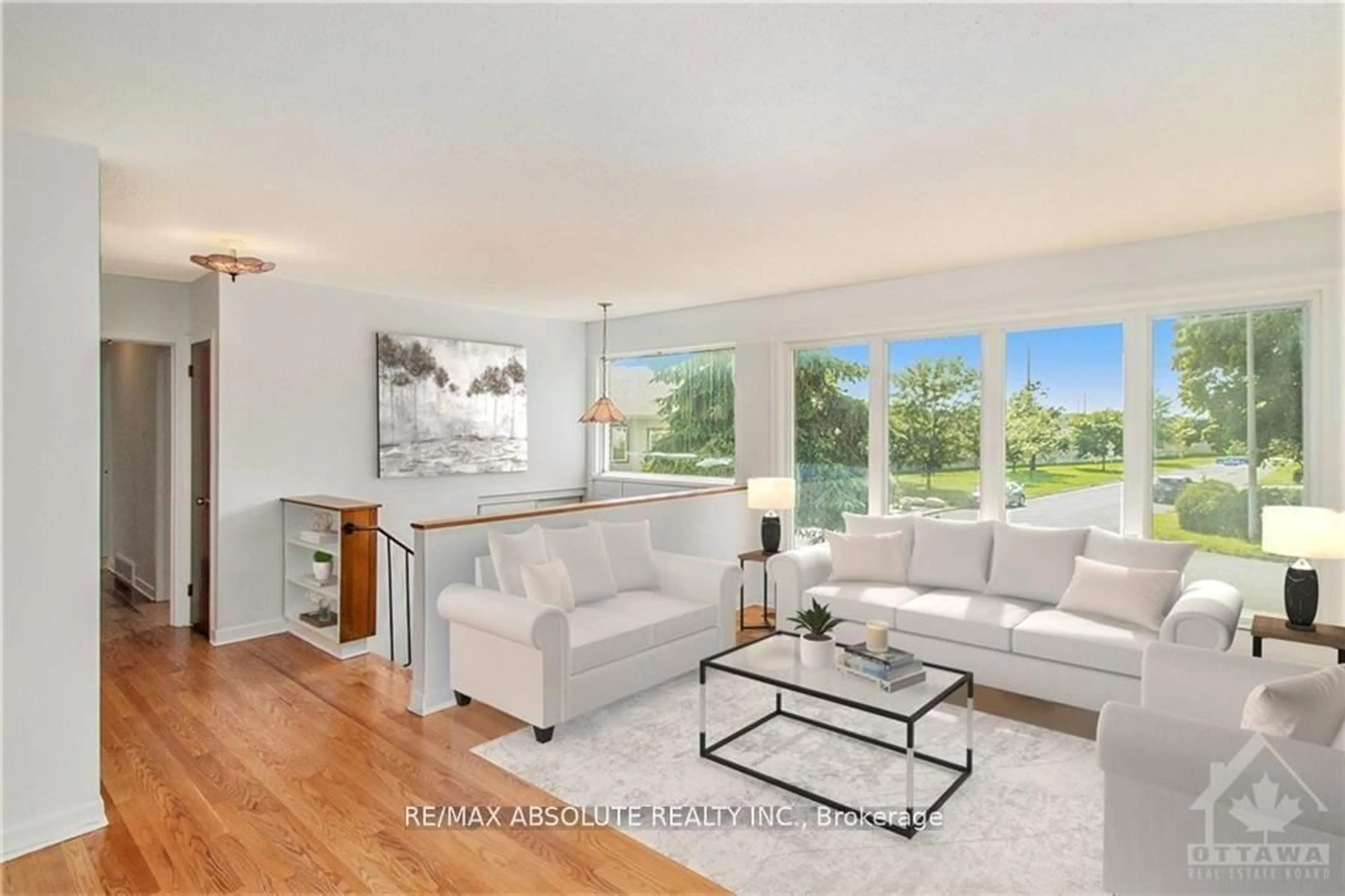 Living room with furniture, unknown for 31 BELLFIELD St, Ottawa Ontario K2B 6K7