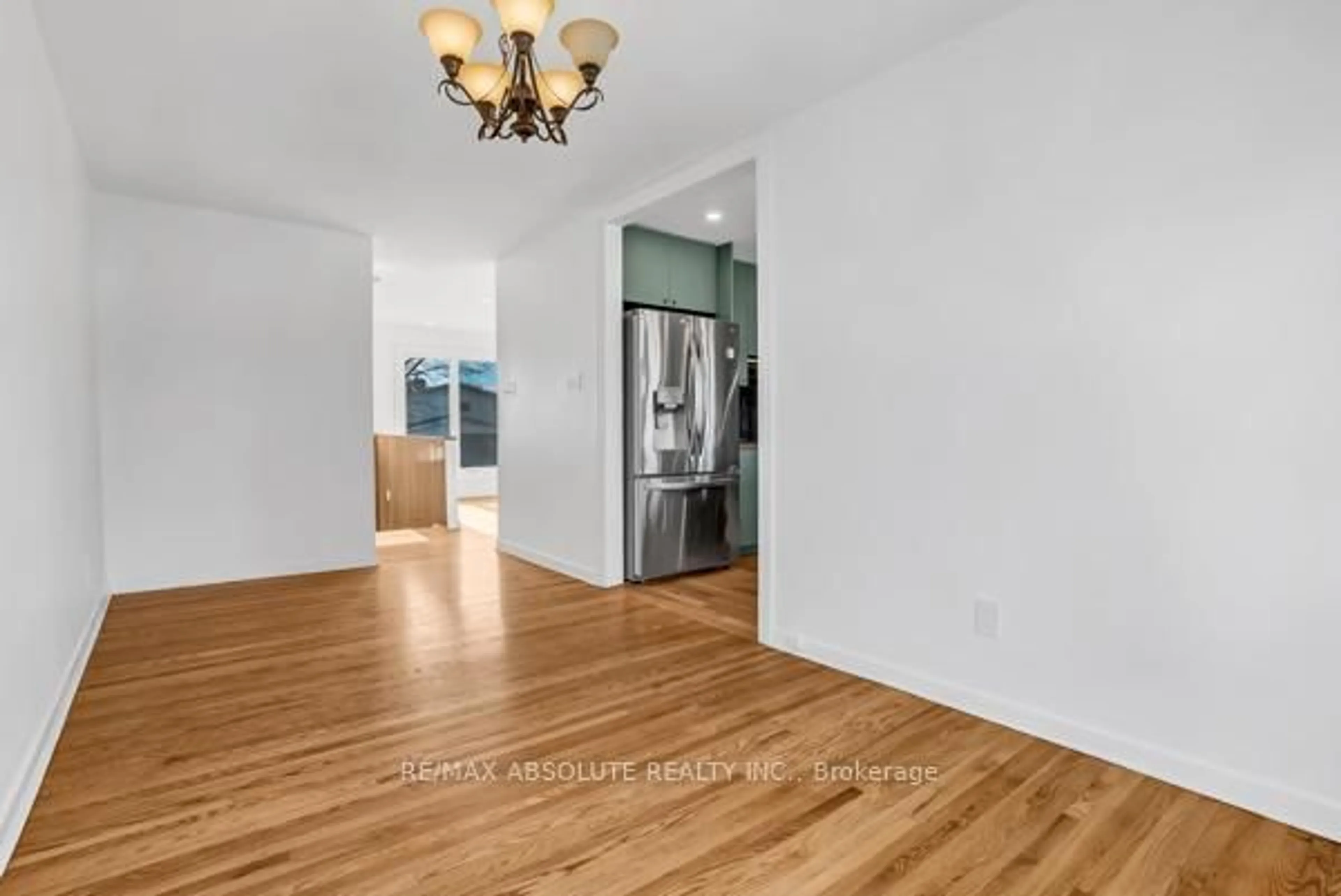 Unknown for 31 BELLFIELD St, Ottawa Ontario K2B 6K7