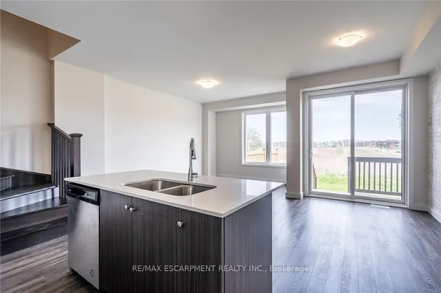 Additional property image - 6 Bedrock Dr