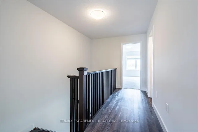 Additional property image - 6 Bedrock Dr