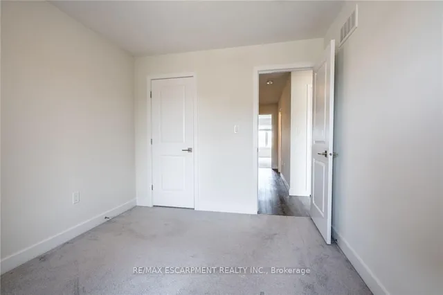 Additional property image - 6 Bedrock Dr