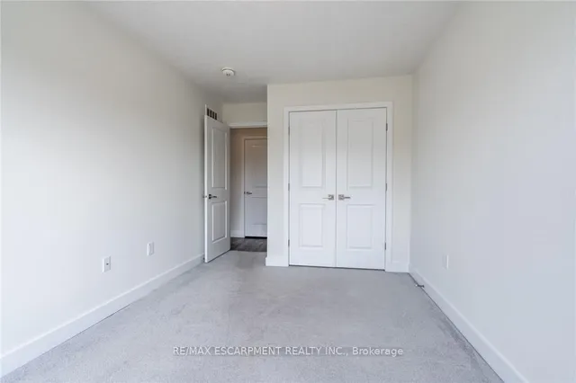 Additional property image - 6 Bedrock Dr