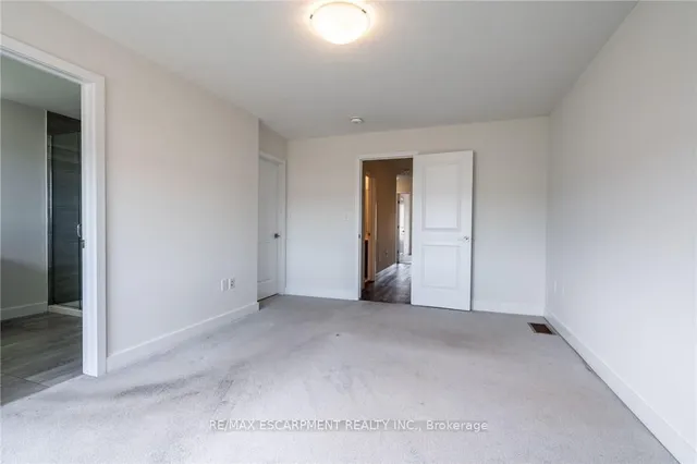Additional property image - 6 Bedrock Dr
