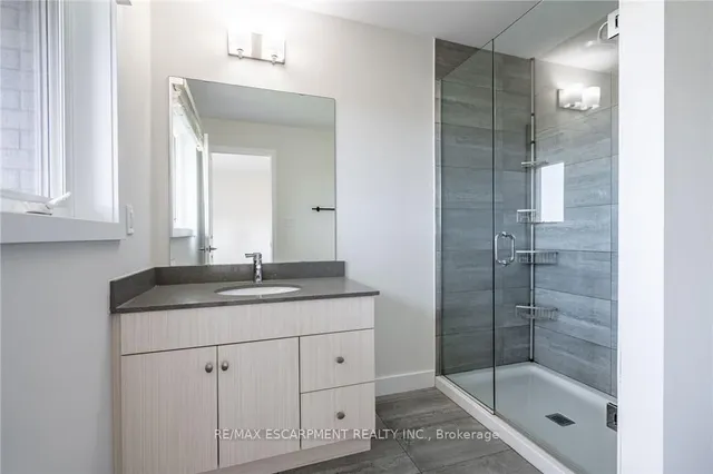 Additional property image - 6 Bedrock Dr