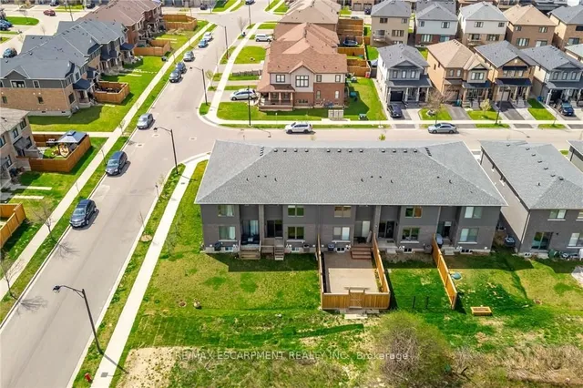 Additional property image - 6 Bedrock Dr