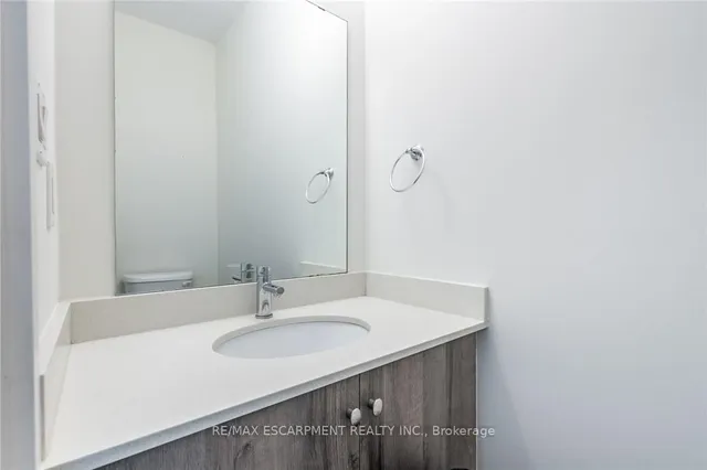 Additional property image - 6 Bedrock Dr