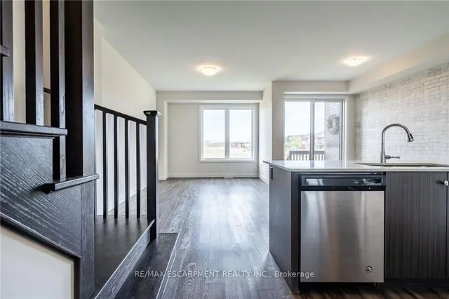 Additional property image - 6 Bedrock Dr