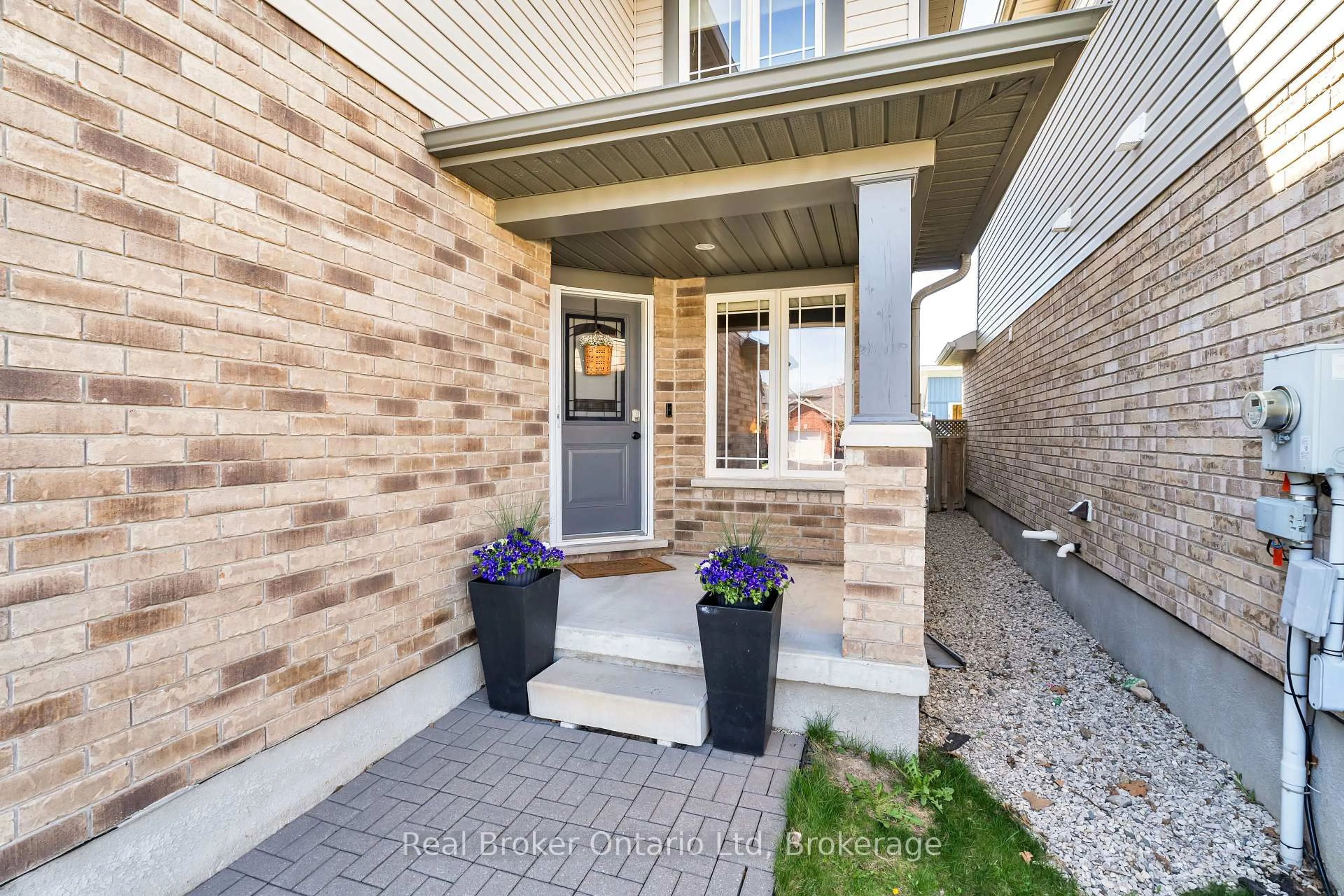 Unknown for 32 Maude Lane, Guelph Ontario N1E 0G3