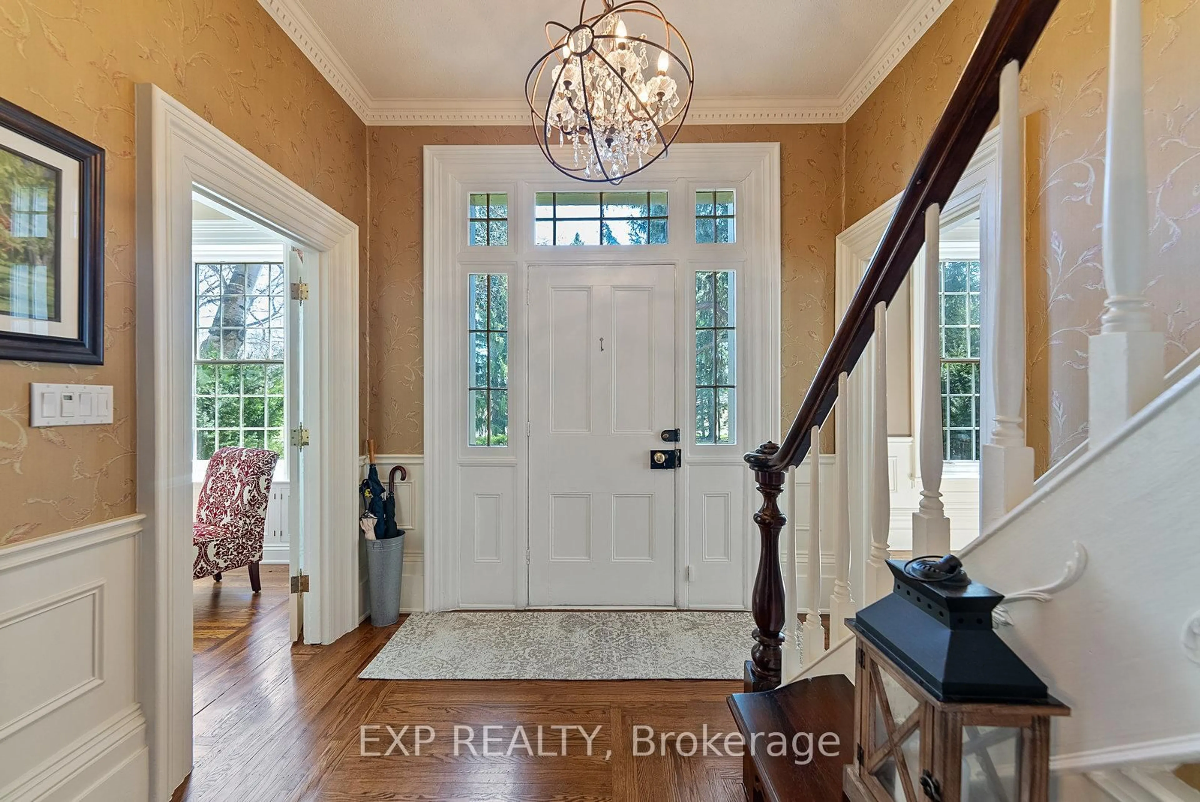 Indoor entryway for 499 Carlisle Rd, Hamilton Ontario L0P 1B0