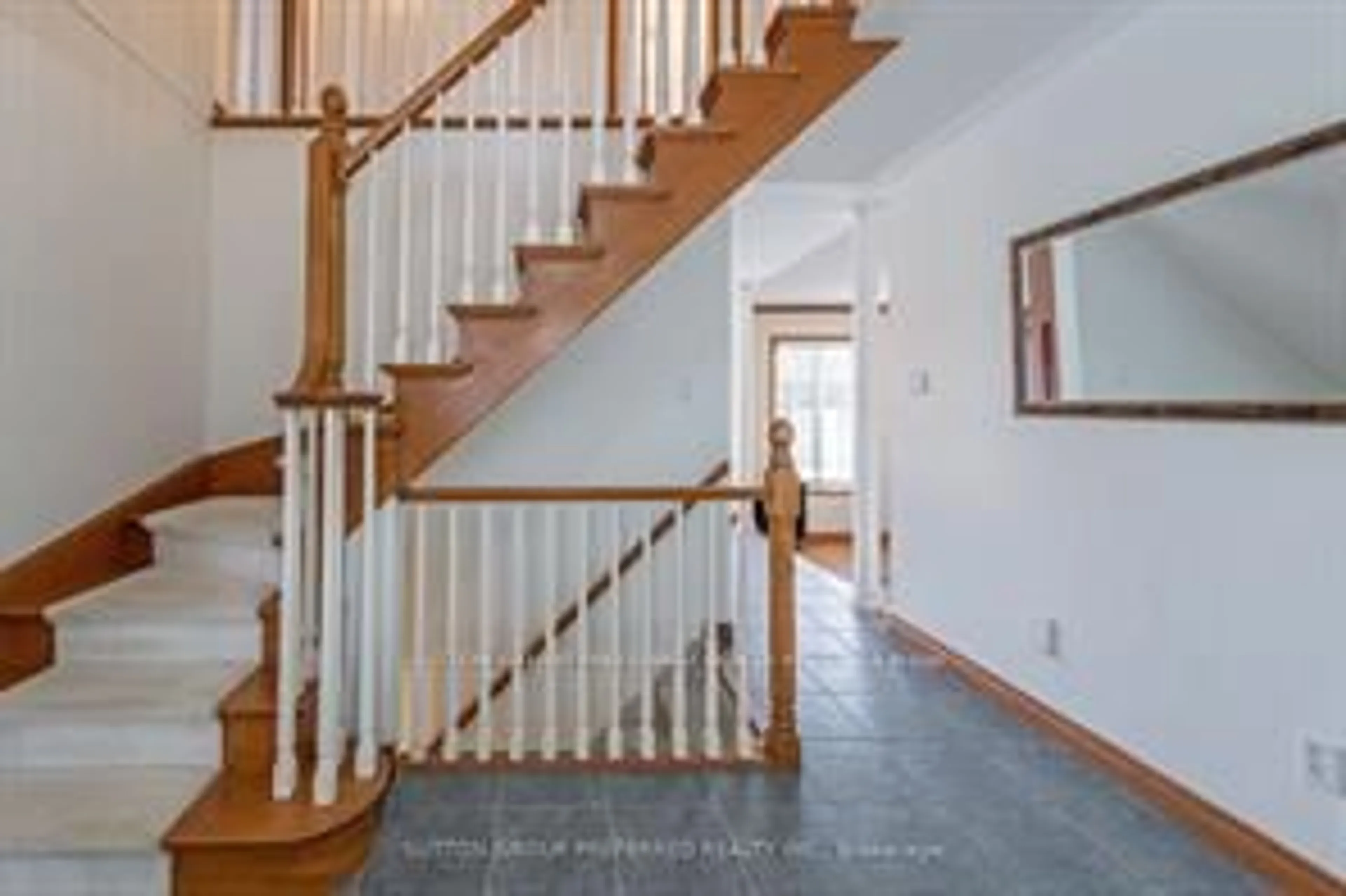 Stairs for 130 Toohey Lane, London North Ontario N6G 4Y1