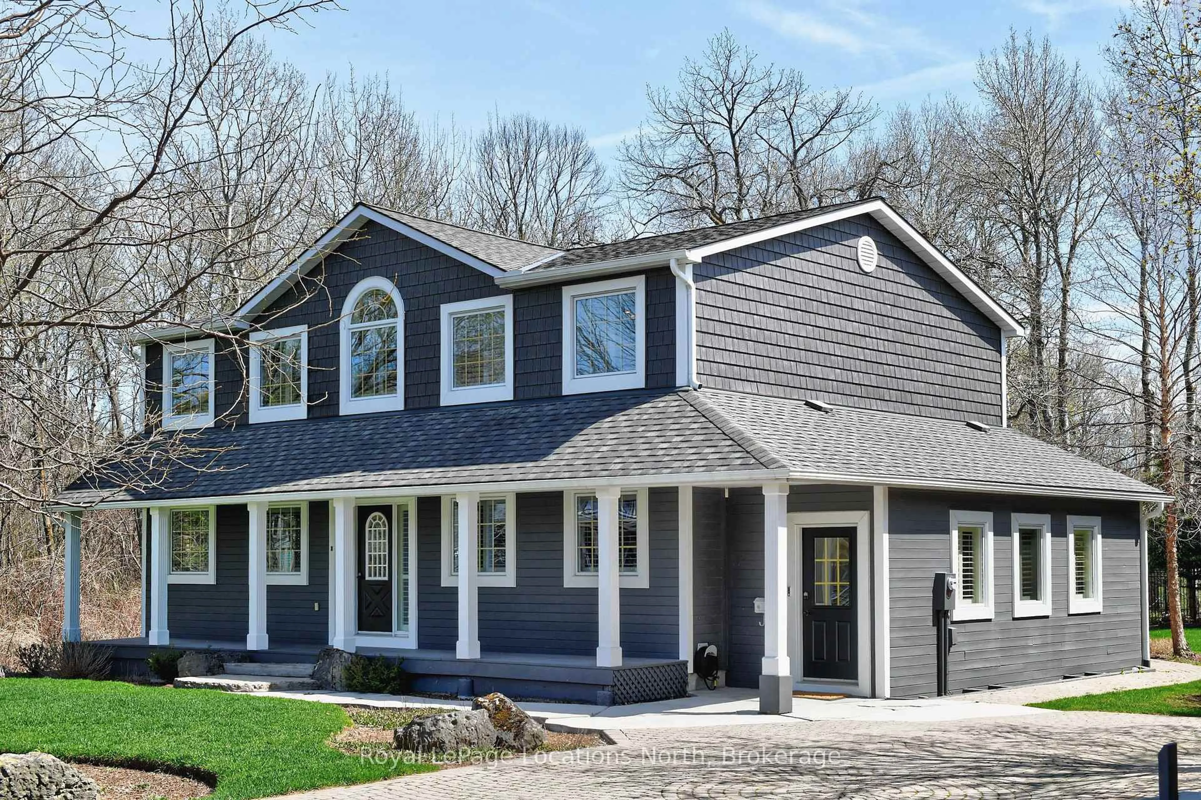 Home with vinyl exterior material, street for 110 Liisa's Lane, Blue Mountains Ontario L9Y 0M3