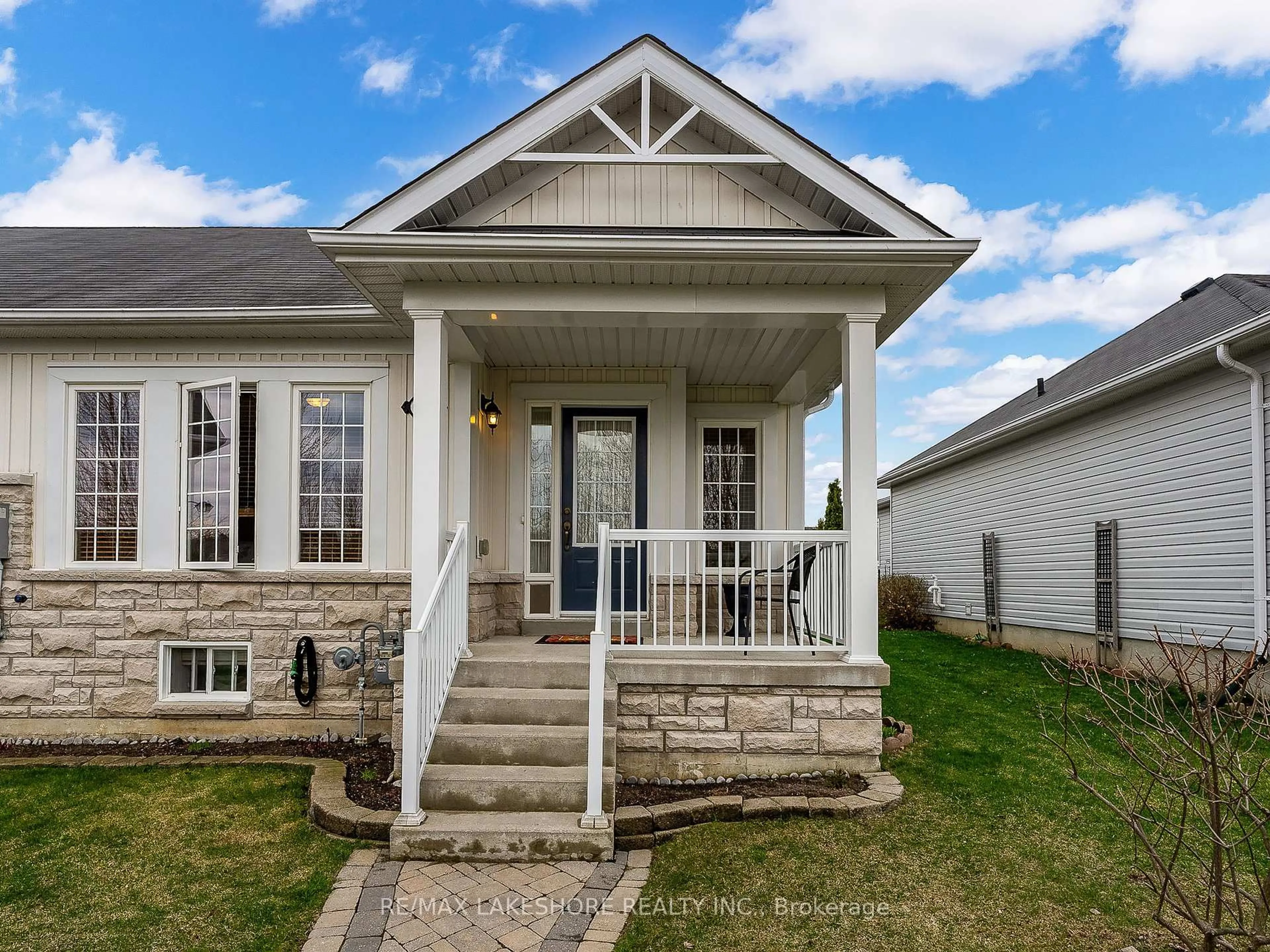 Home with vinyl exterior material, street for 837 CHARLES WILSON Pkwy, Cobourg Ontario K9A 0E2