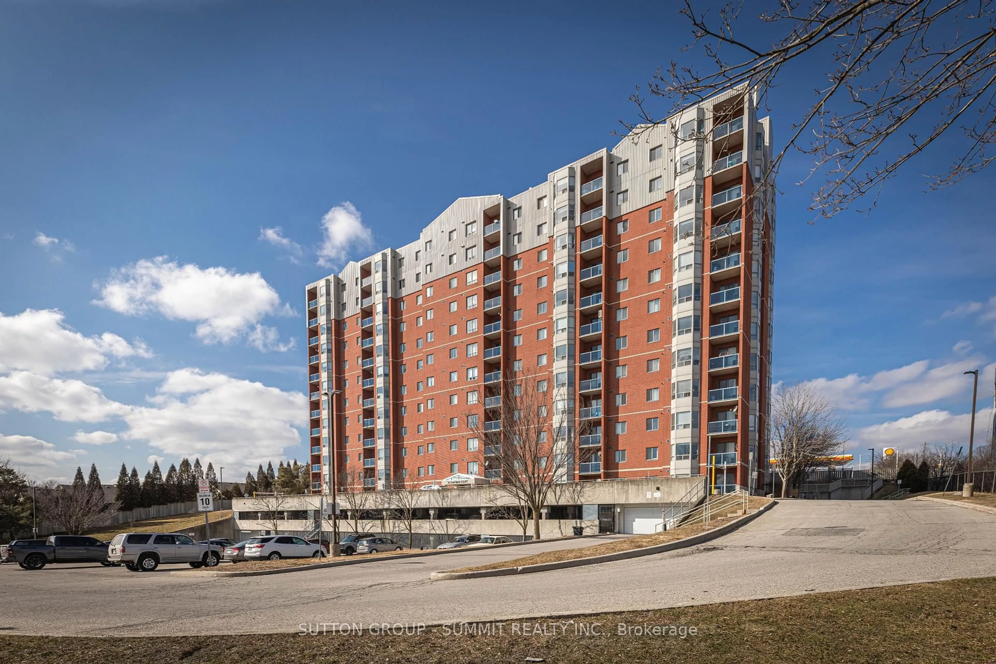 A pic from outside/outdoor area/front of a property/back of a property/a pic from drone, building for 30 Chapman Crt #806, London North Ontario N6G 4Y4