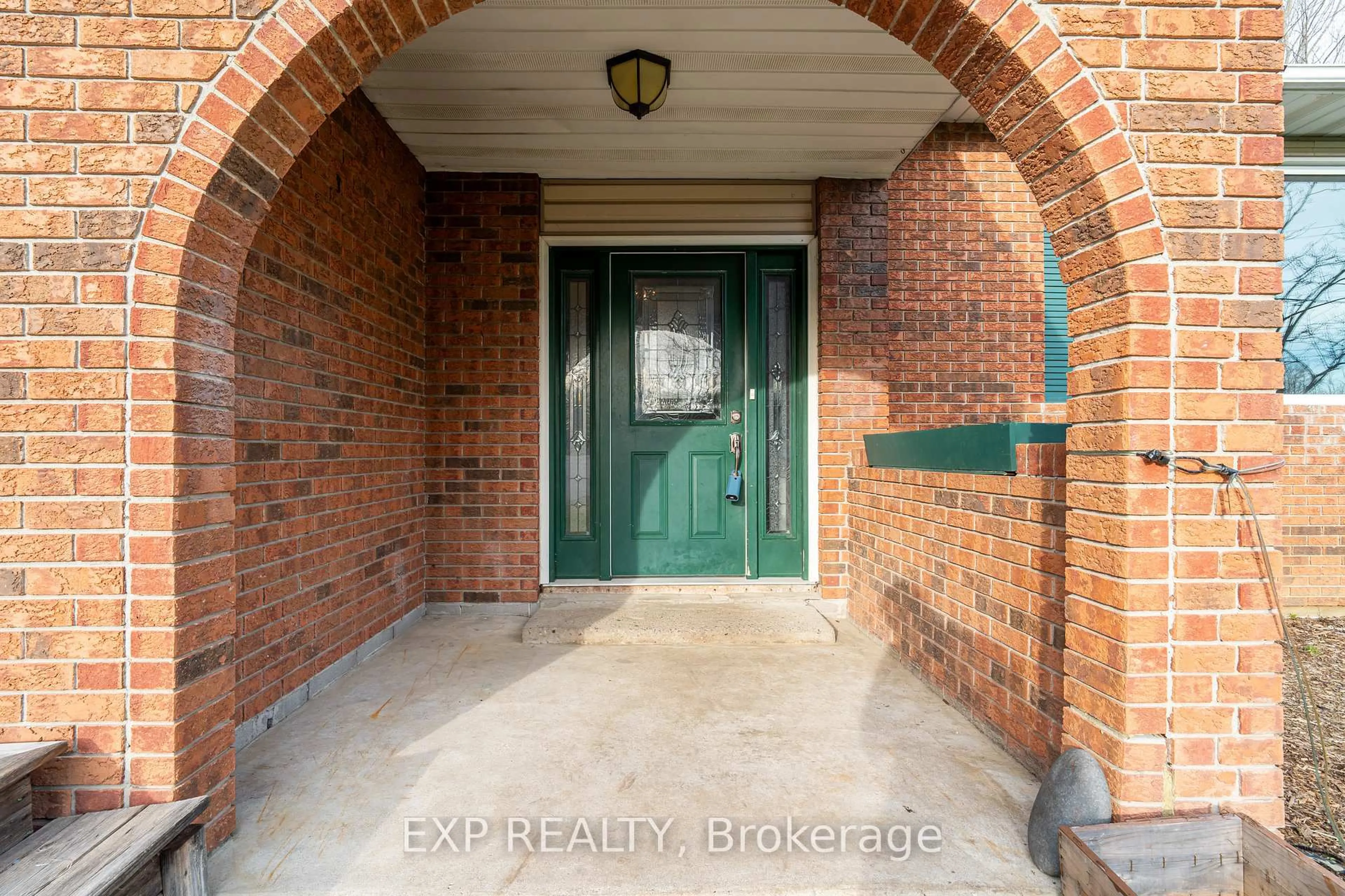 Indoor entryway for 8264 15 N/A, Carleton Place Ontario K7C 3P2