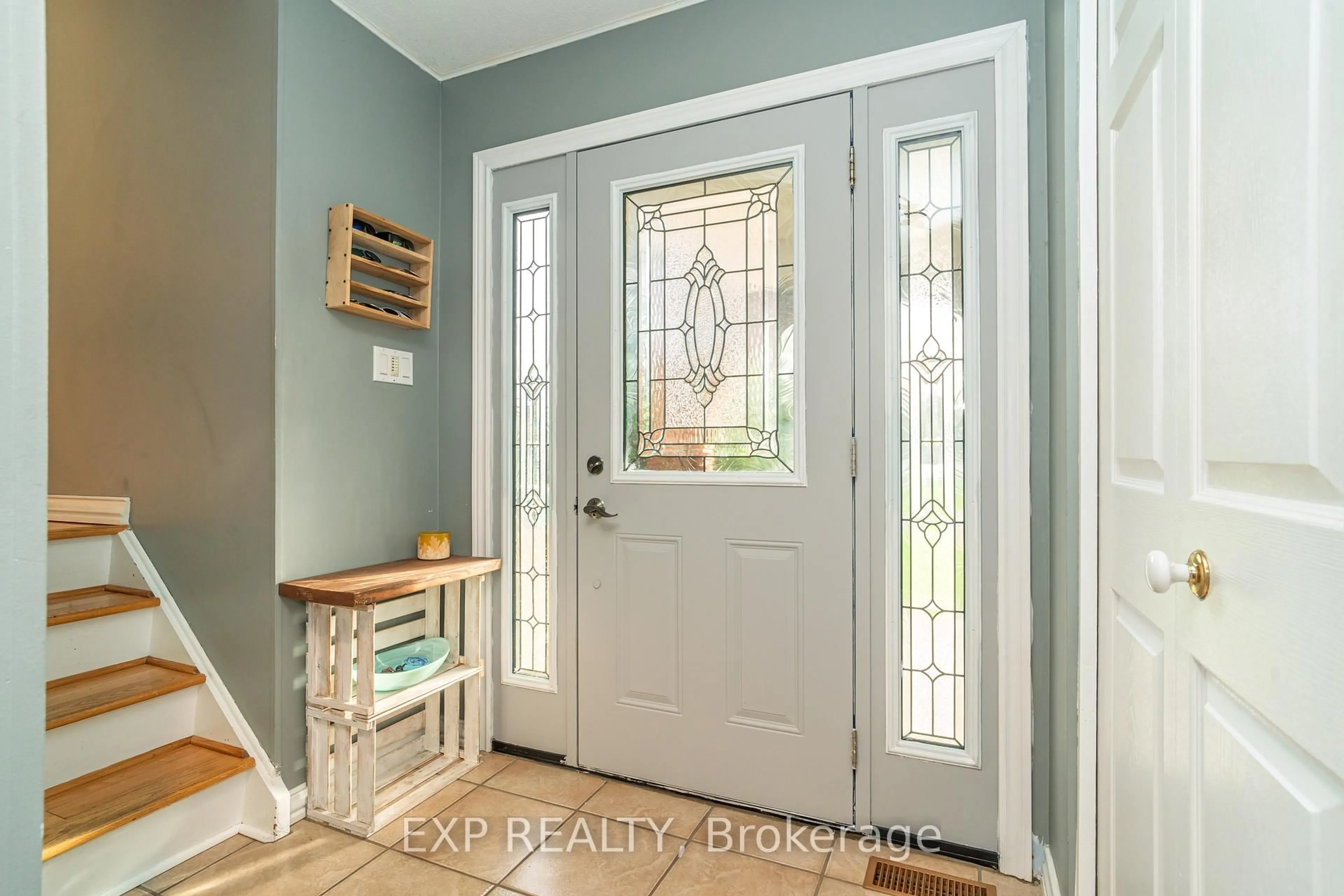 Indoor entryway for 8264 15 N/A, Carleton Place Ontario K7C 3P2