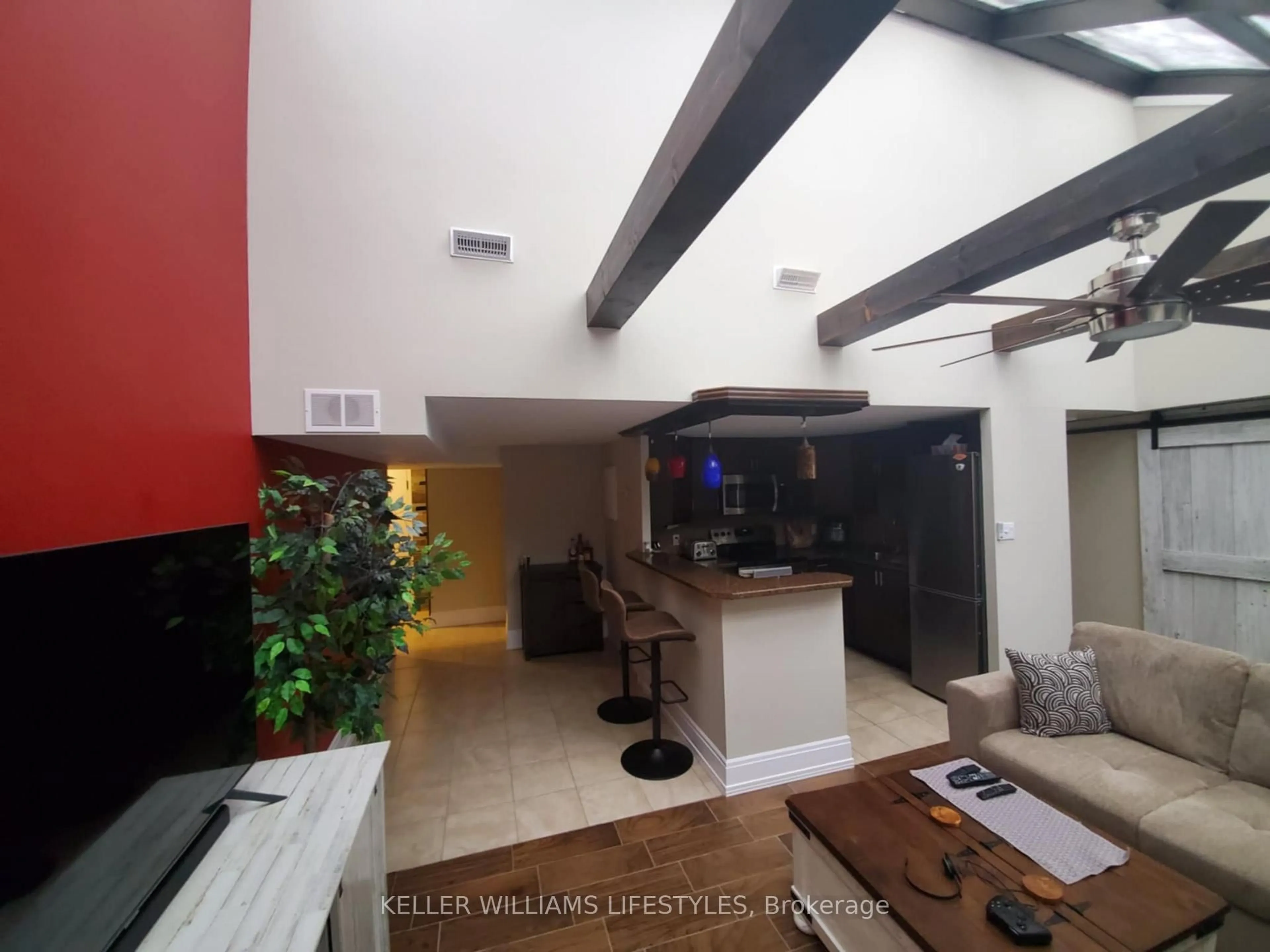 Unknown for 389 Dundas St #2401, London East Ontario N6B 3L5