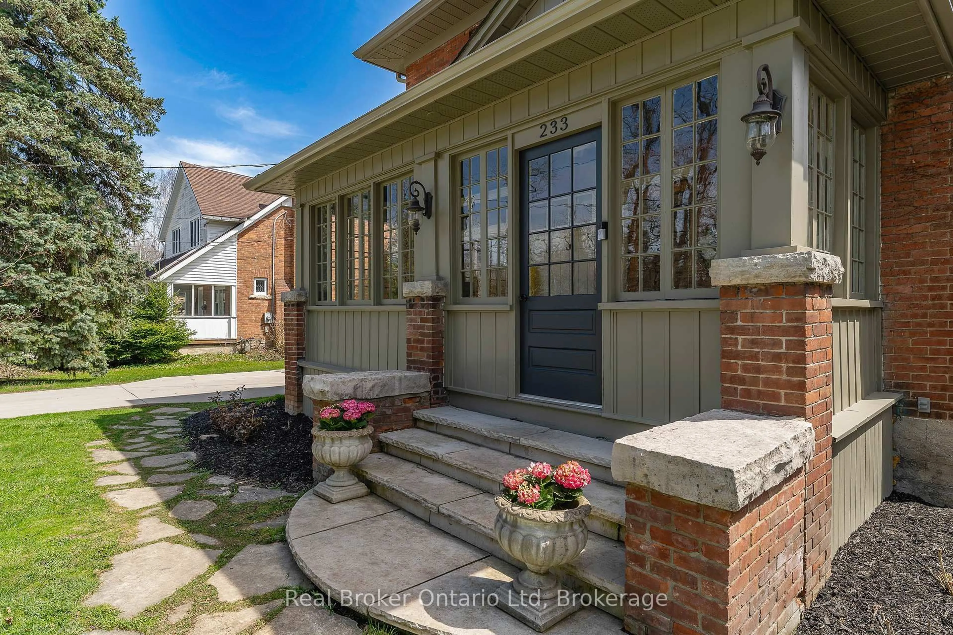 Home with brick exterior material, street for 233 4th A St, Owen Sound Ontario N4K 1A7