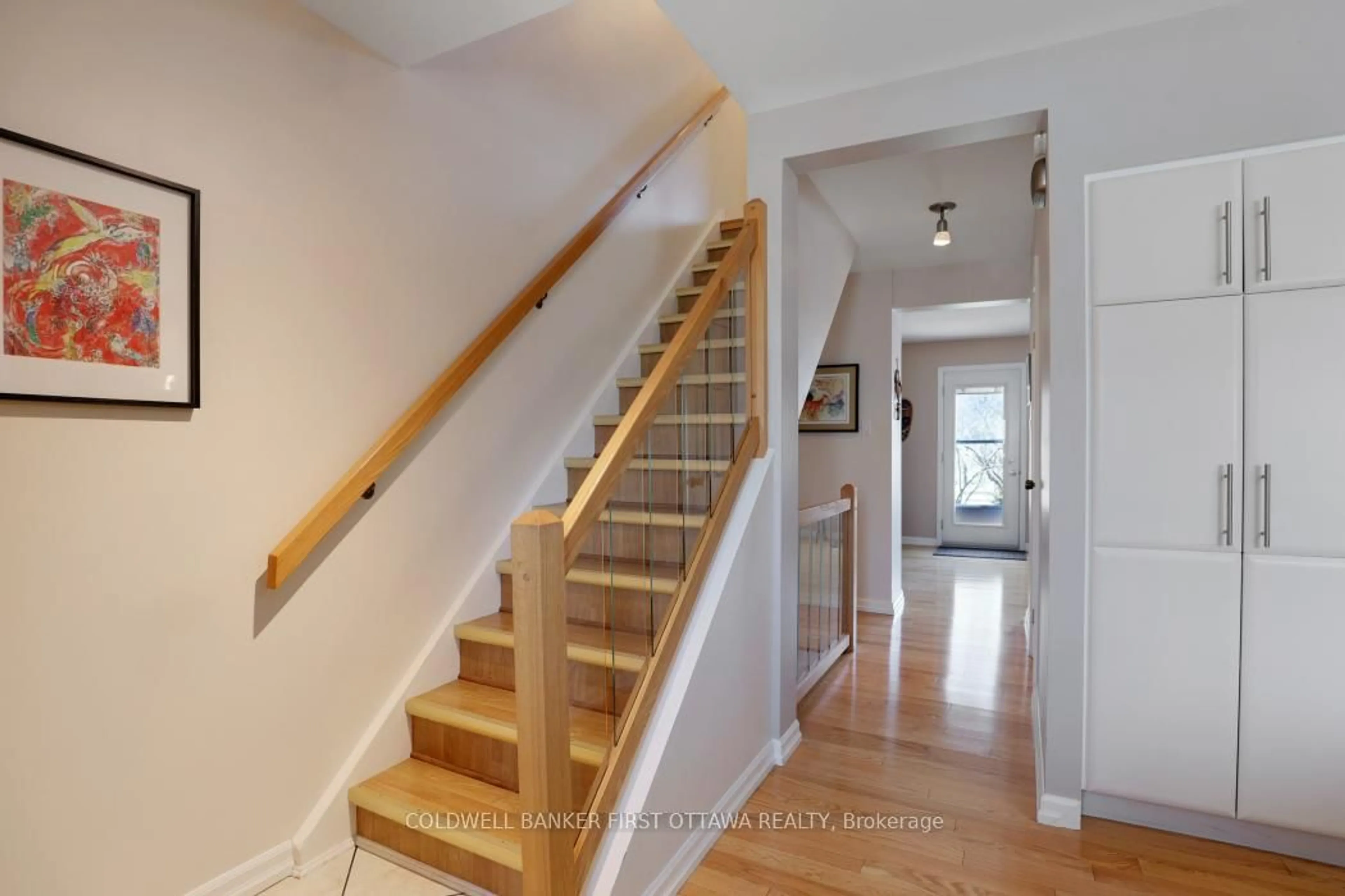 Unknown for 1216 Bowmount St, Ottawa Ontario K1J 8T5
