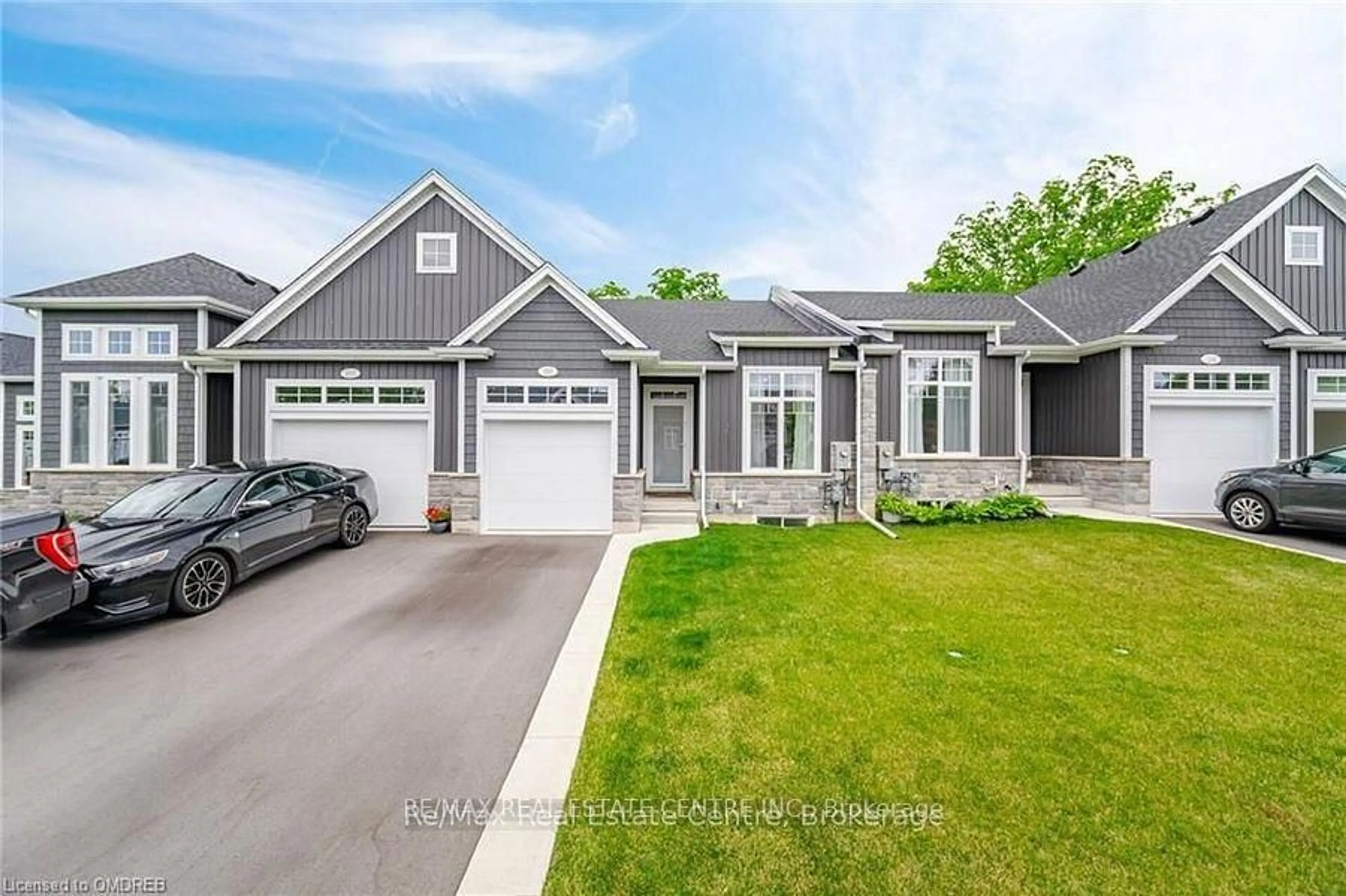 Home with vinyl exterior material, street for 199 Alderson Crt, Fort Erie Ontario L0S 1B0