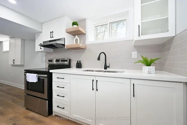 Additional property image - 282 Ottawa St