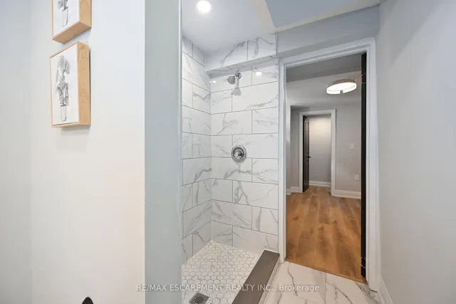 Additional property image - 282 Ottawa St