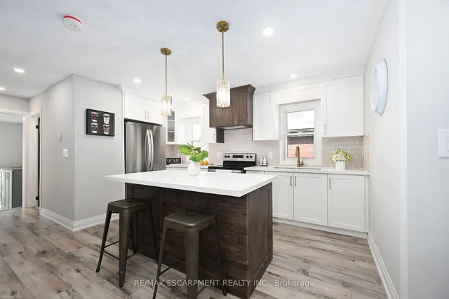 Additional property image - 282 Ottawa St