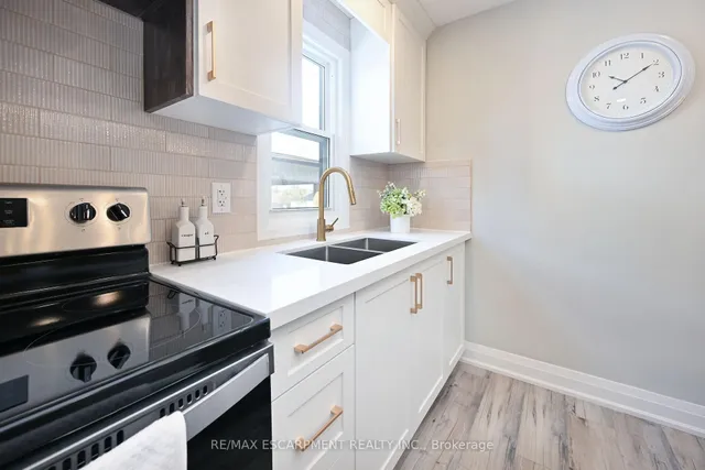 Additional property image - 282 Ottawa St