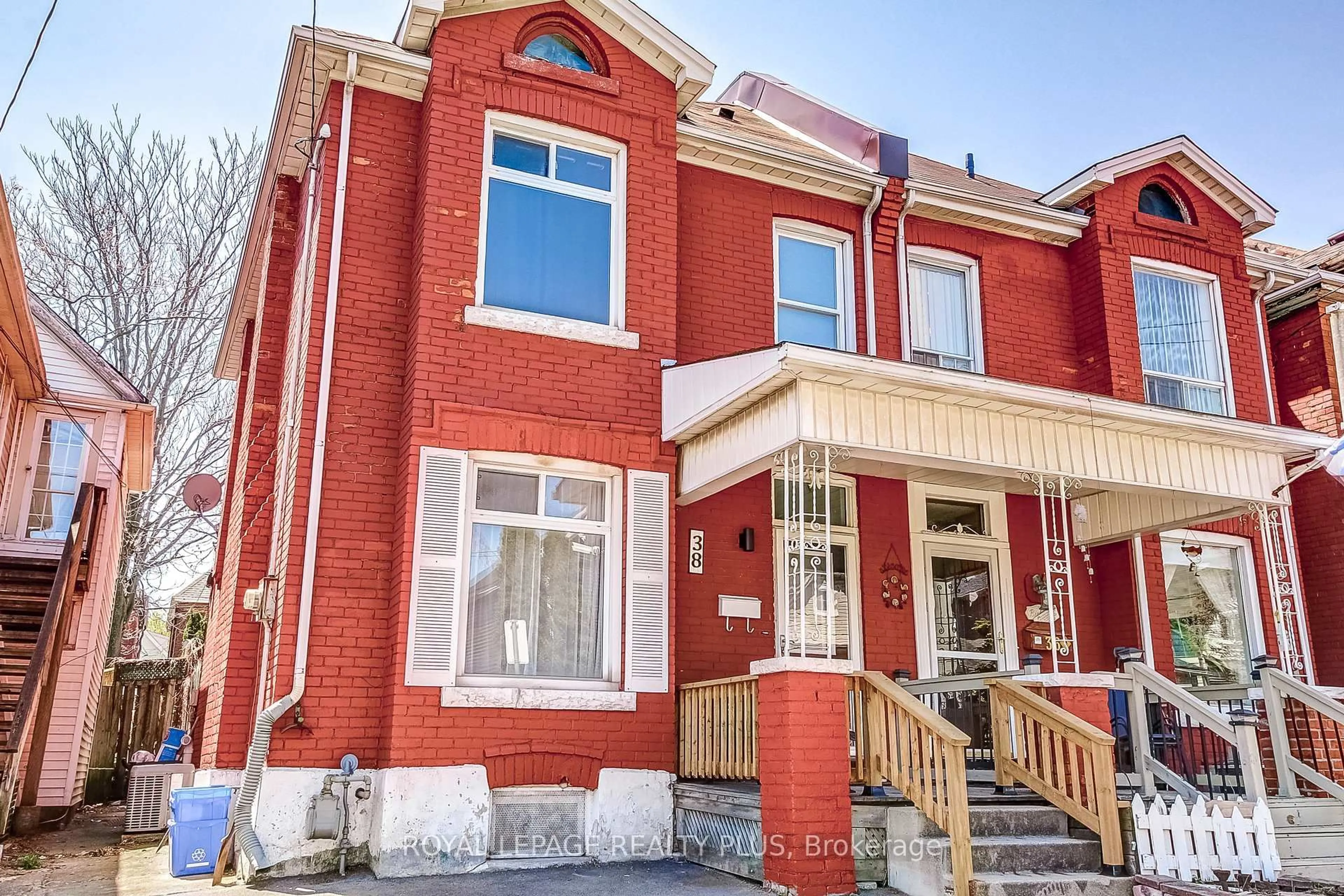 Home with brick exterior material, street for 38 Rosemont Ave, Hamilton Ontario L8L 2M3