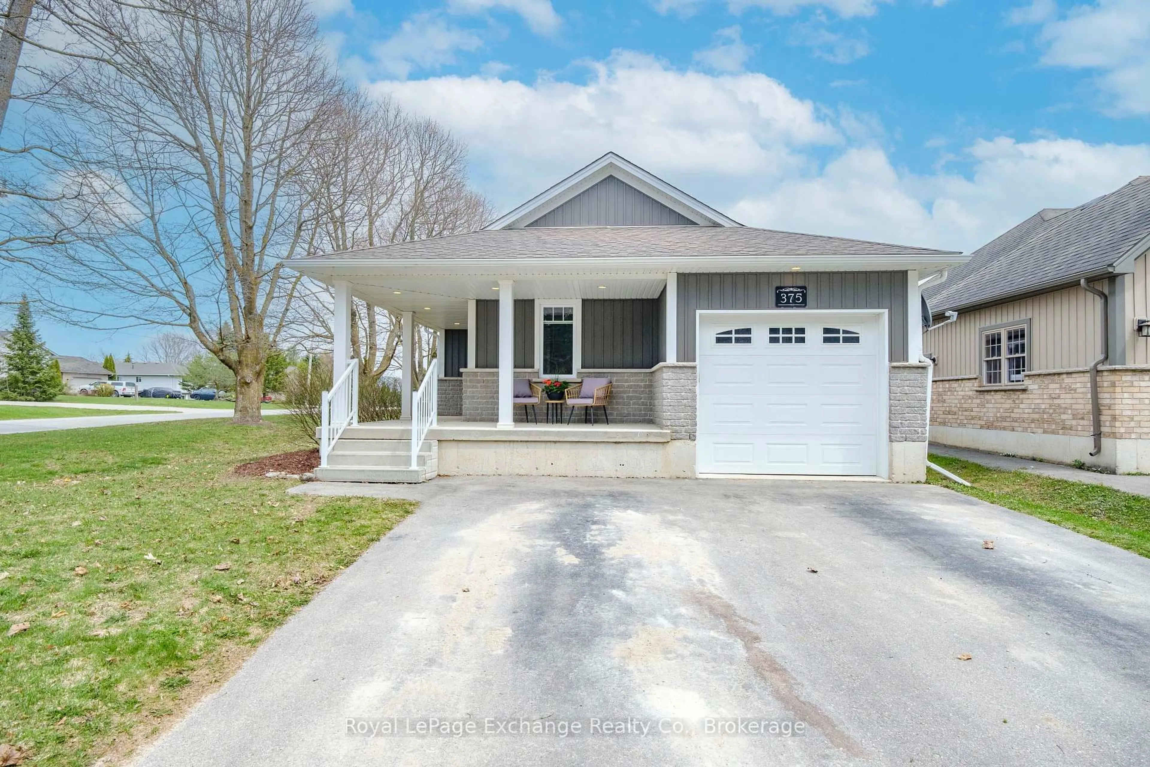 Home with vinyl exterior material, street for 375 Kincardine St, West Grey Ontario N0G 1R0