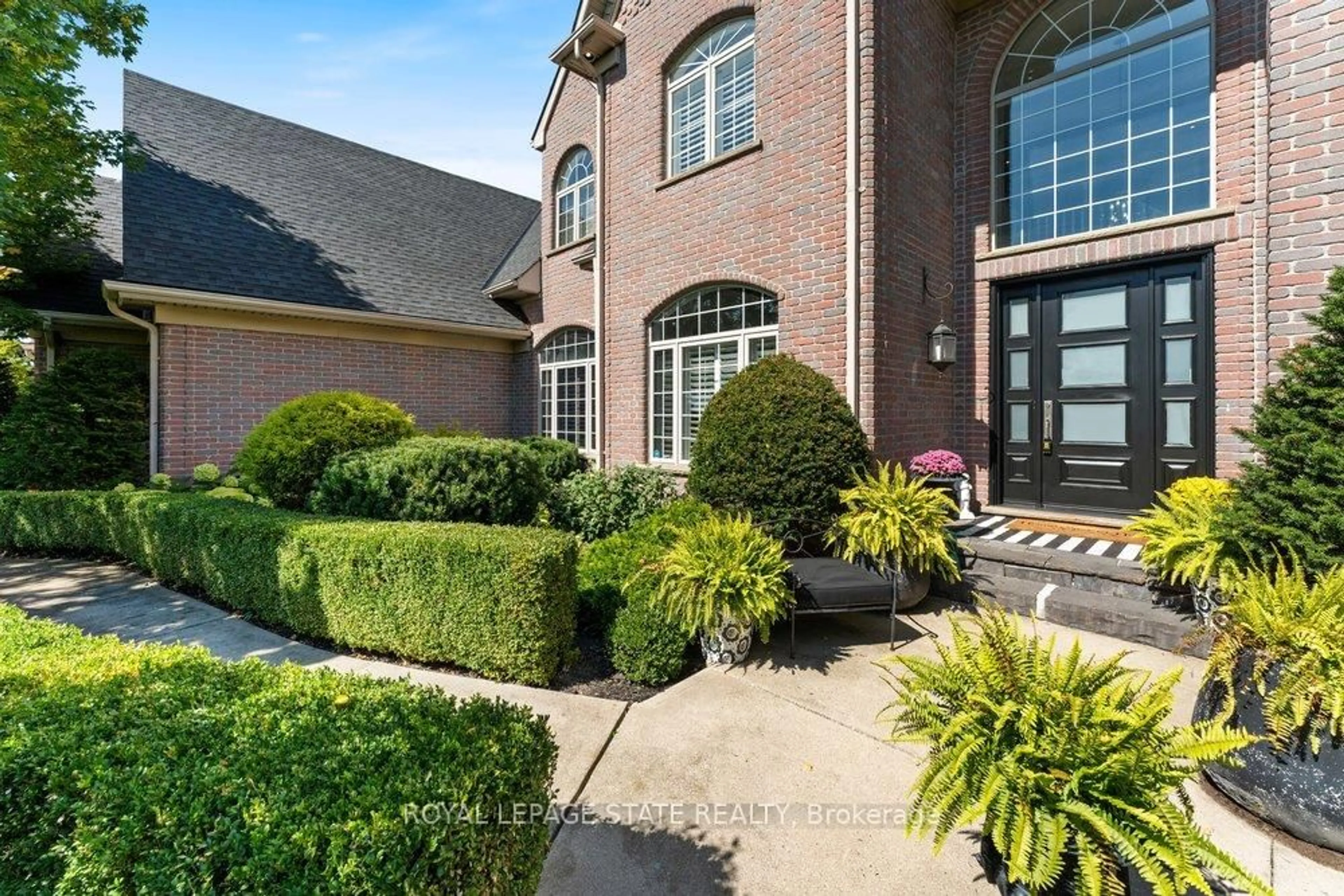 Home with brick exterior material, street for 1467 Book Rd, Hamilton Ontario L0R 1R0