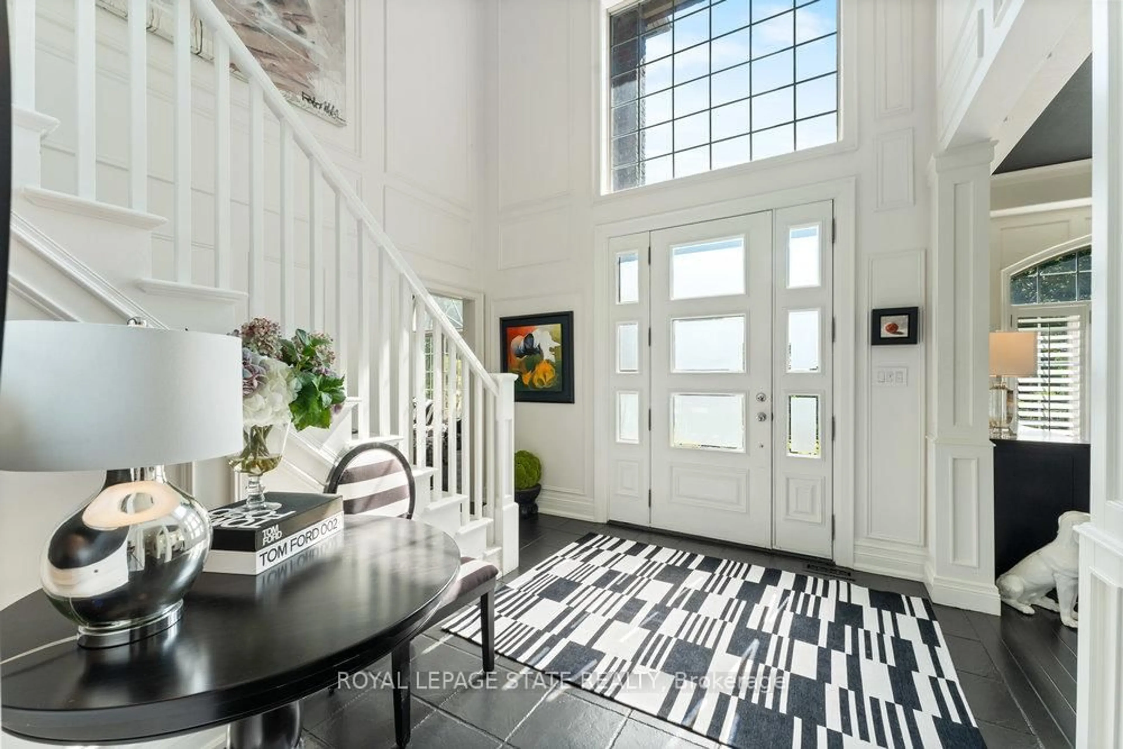 Indoor entryway for 1467 Book Rd, Hamilton Ontario L0R 1R0