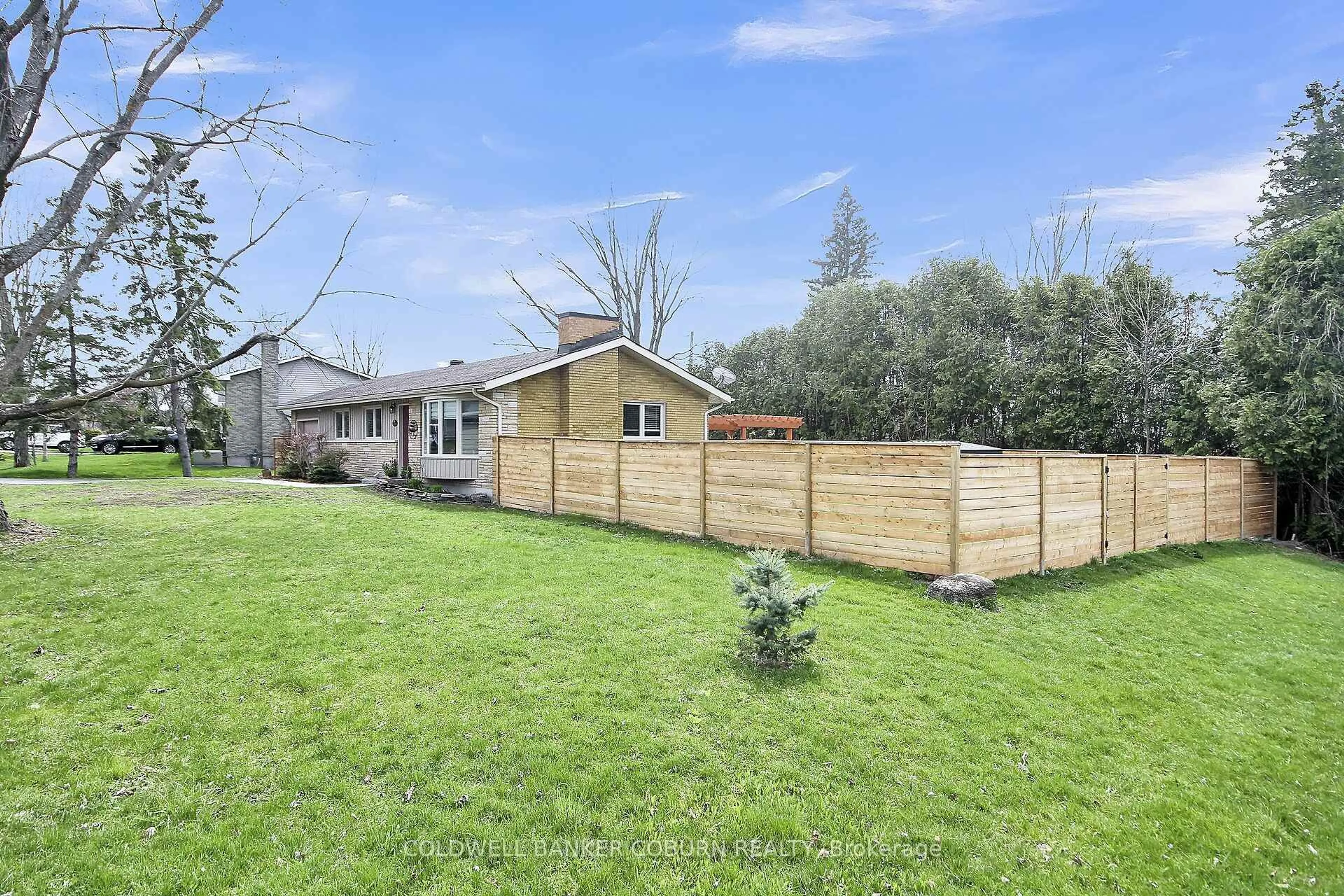Shed for 5274 Driscoll Dr, Ottawa Ontario K4M 1E9