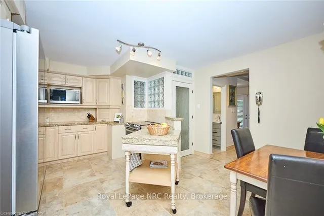 Additional property image - 30 Carmen Ave