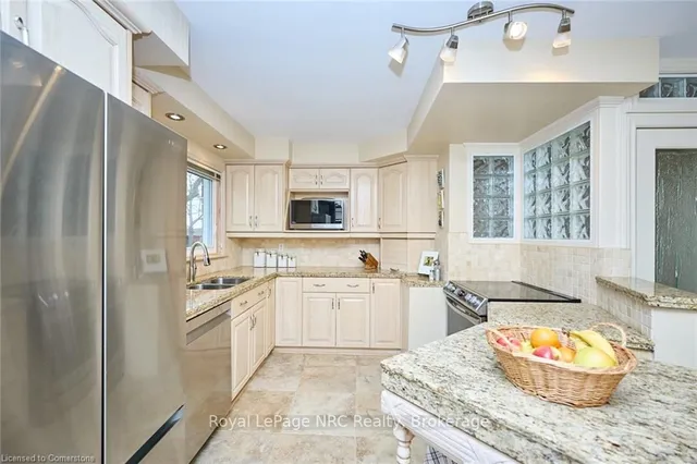 Additional property image - 30 Carmen Ave