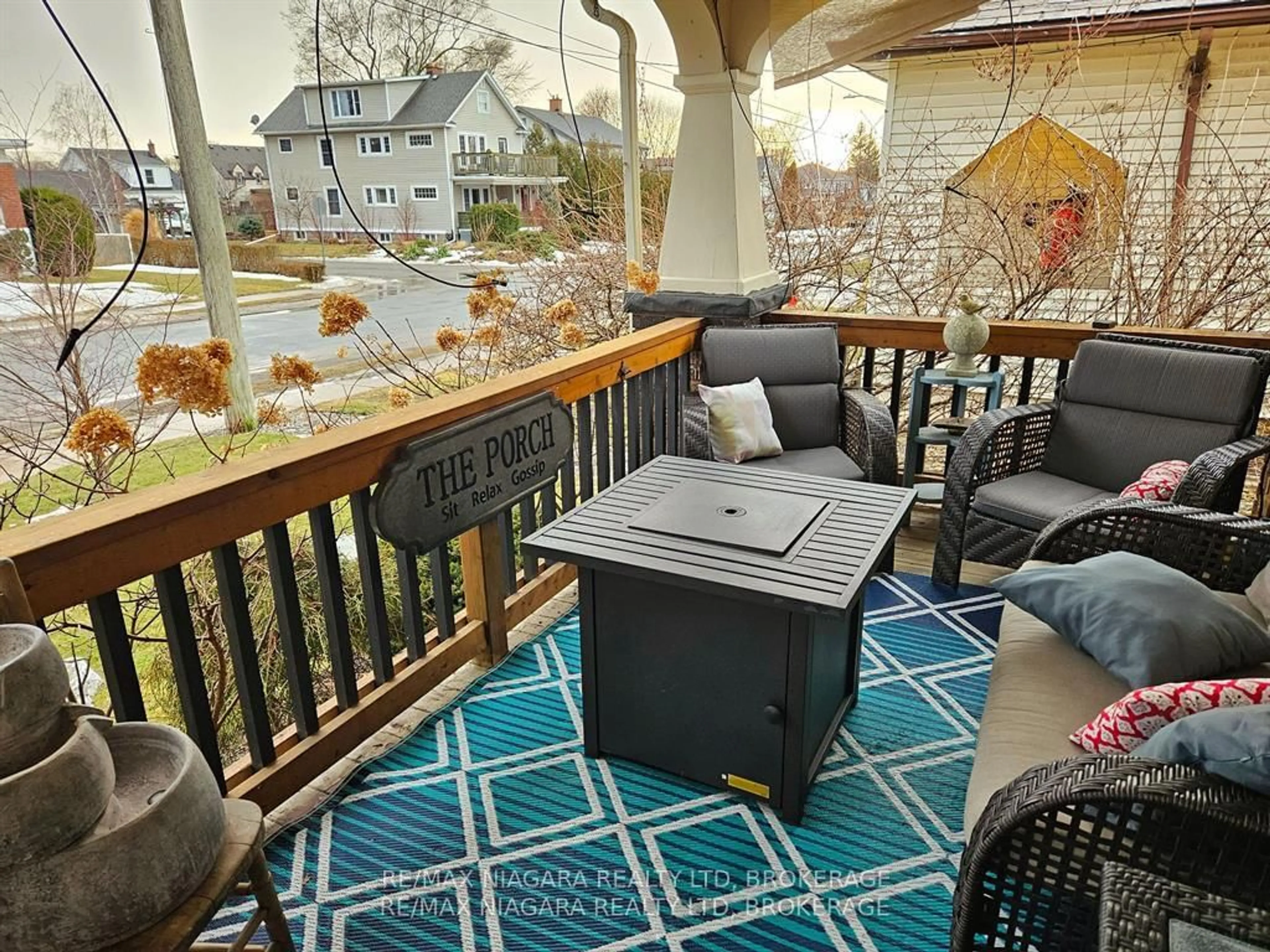 Patio, water/lake/river/ocean view for 5197 Jepson St, Niagara Falls Ontario L2E 1K9