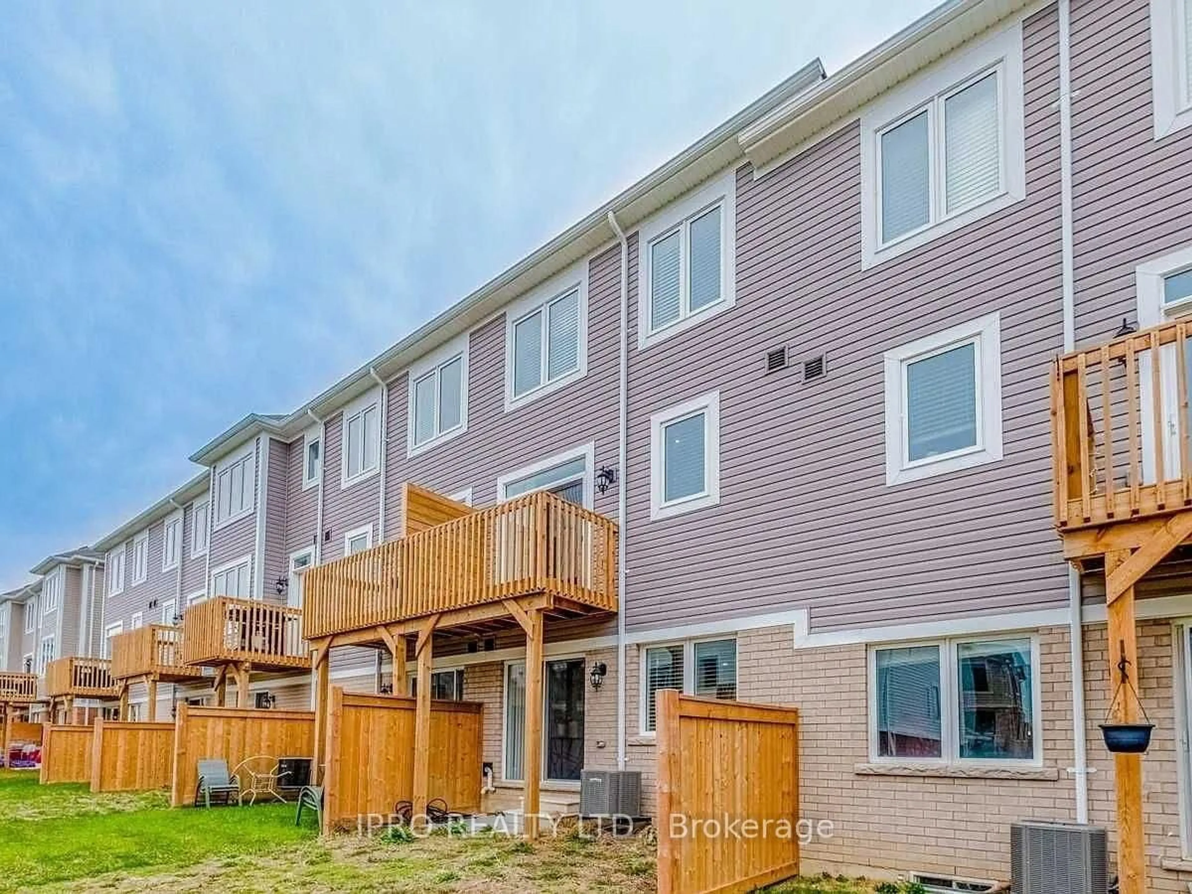 Unknown for 34 Rapids Lane, Hamilton Ontario L8K 0A4