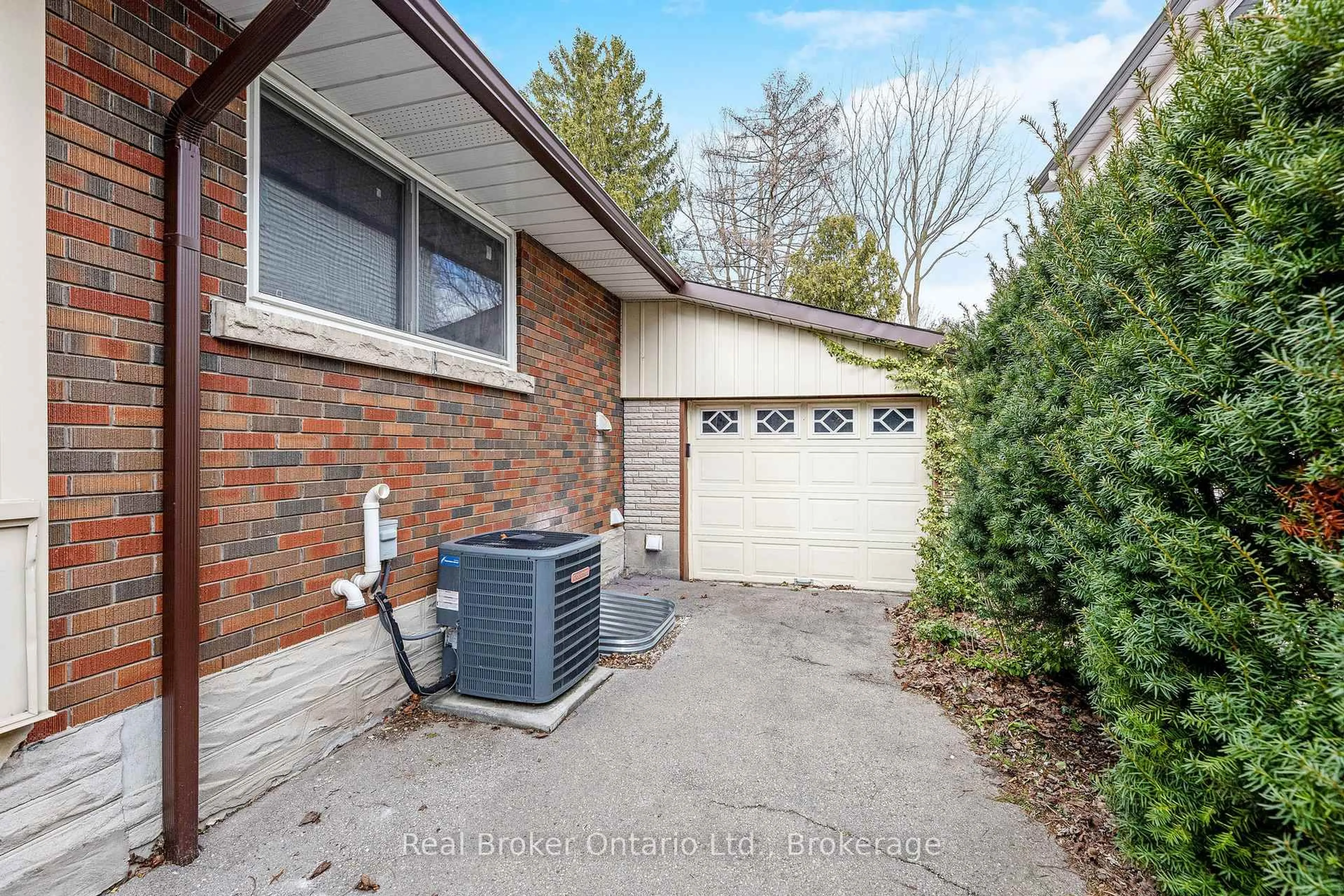 Unknown for 46 Caledonia St, Guelph Ontario N1G 2C9
