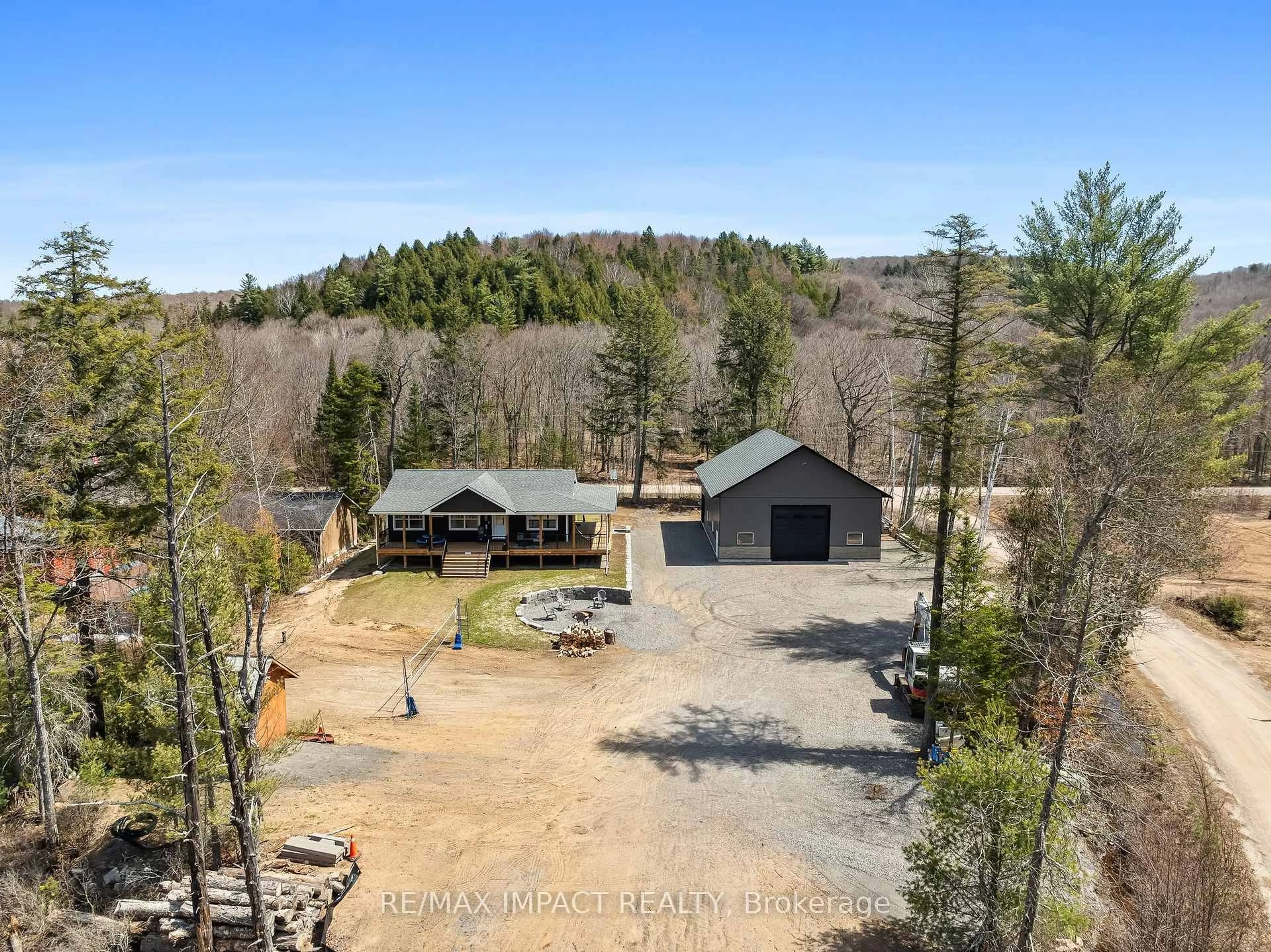 A pic from outside/outdoor area/front of a property/back of a property/a pic from drone, unknown for 1006 Jasmine Rd, Dysart et al Ontario K0L 1M1