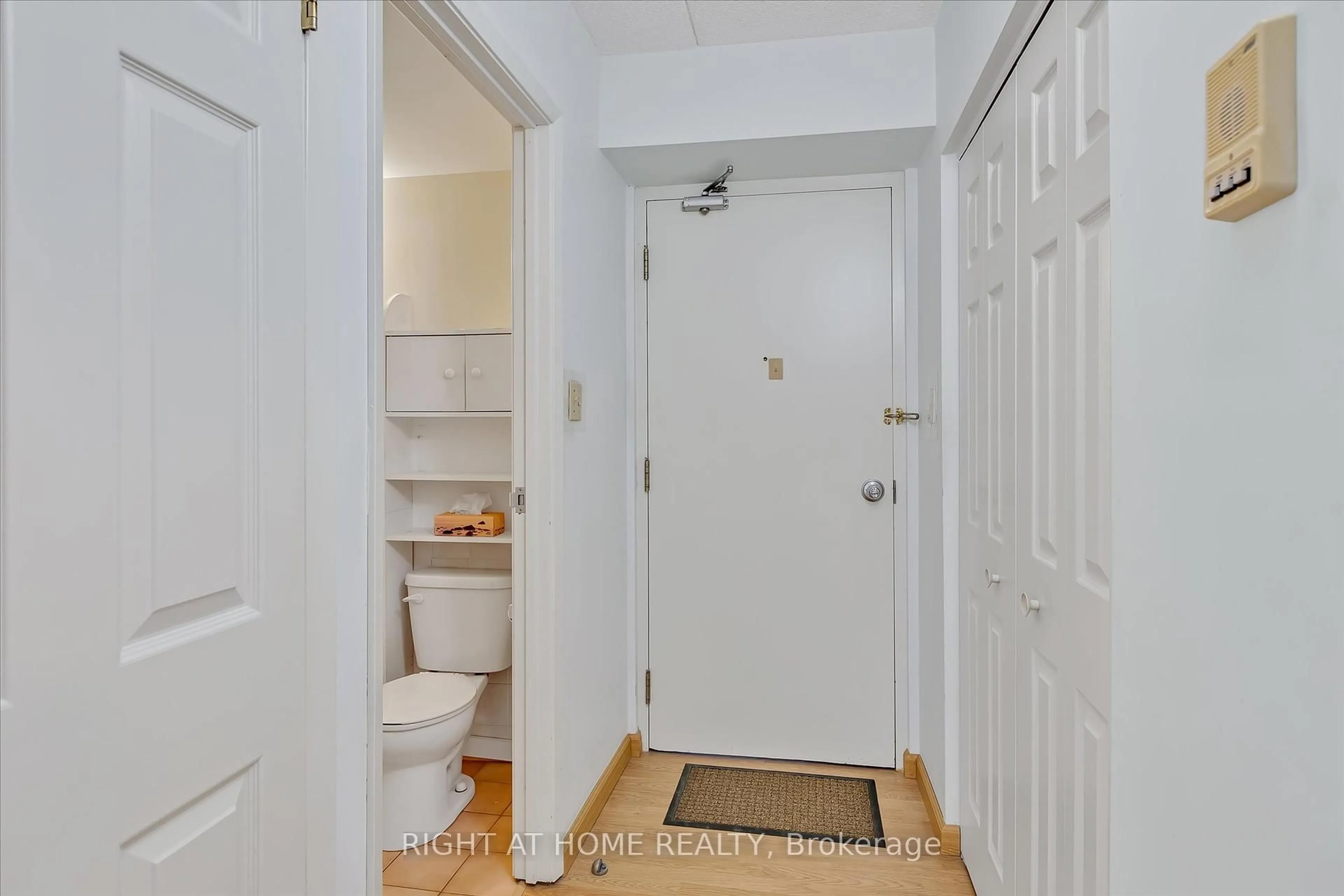 Unknown for 795 Sherbrooke St #208, Peterborough West Ontario K9J 2R2