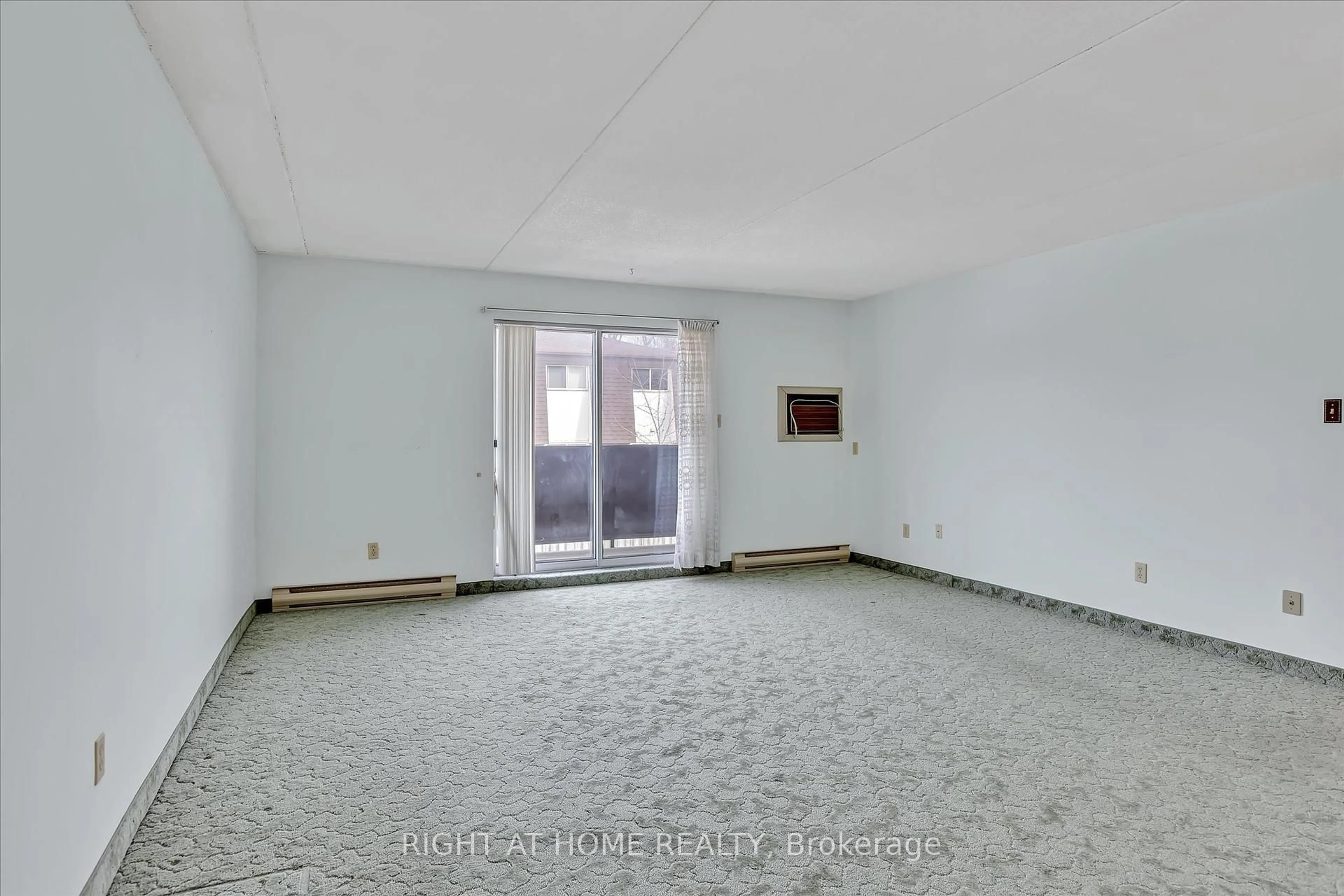 A pic of a room for 795 Sherbrooke St #208, Peterborough West Ontario K9J 2R2