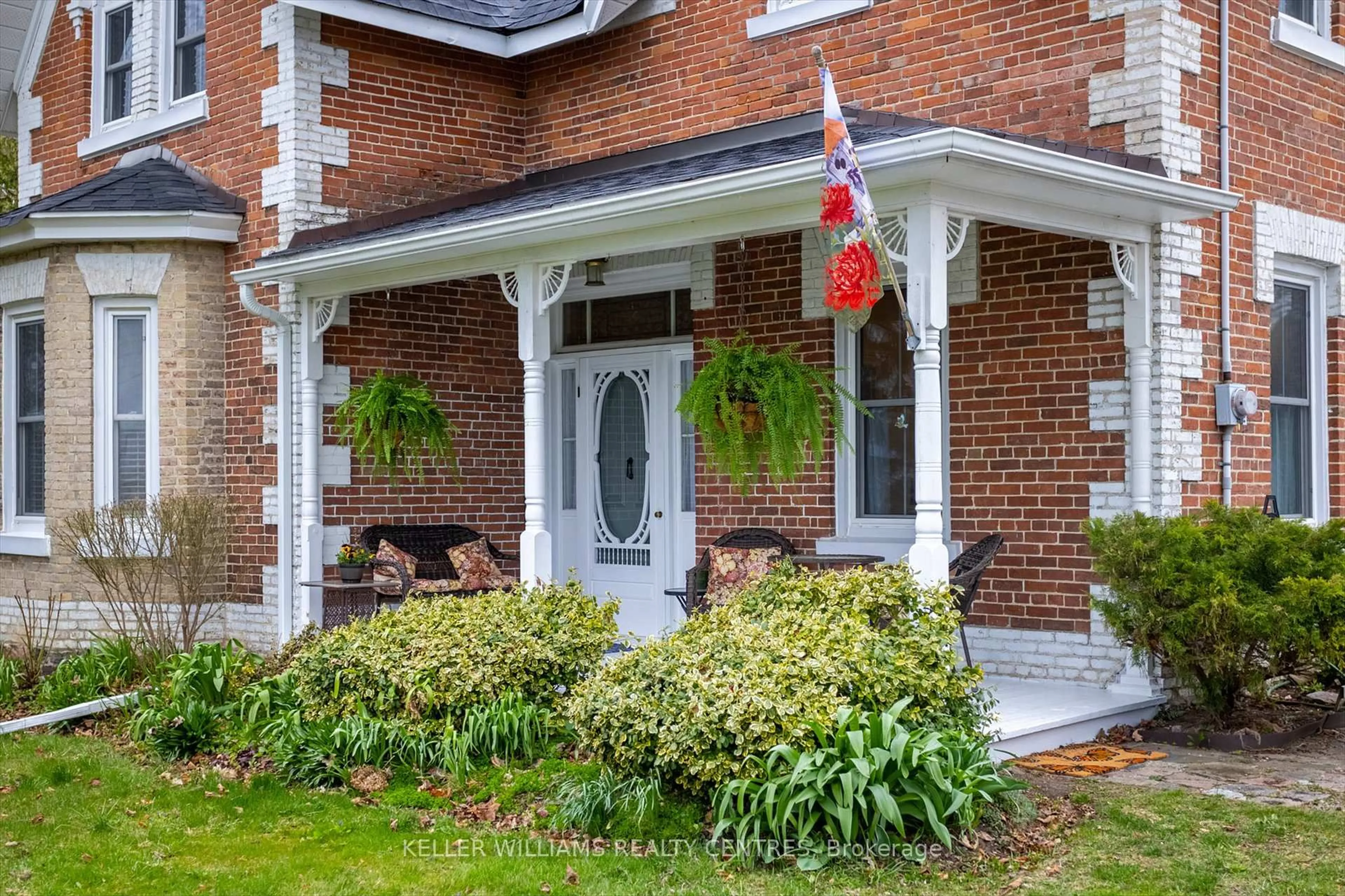Home with brick exterior material, street for 140 King St, Kawartha Lakes Ontario K0M 2T0