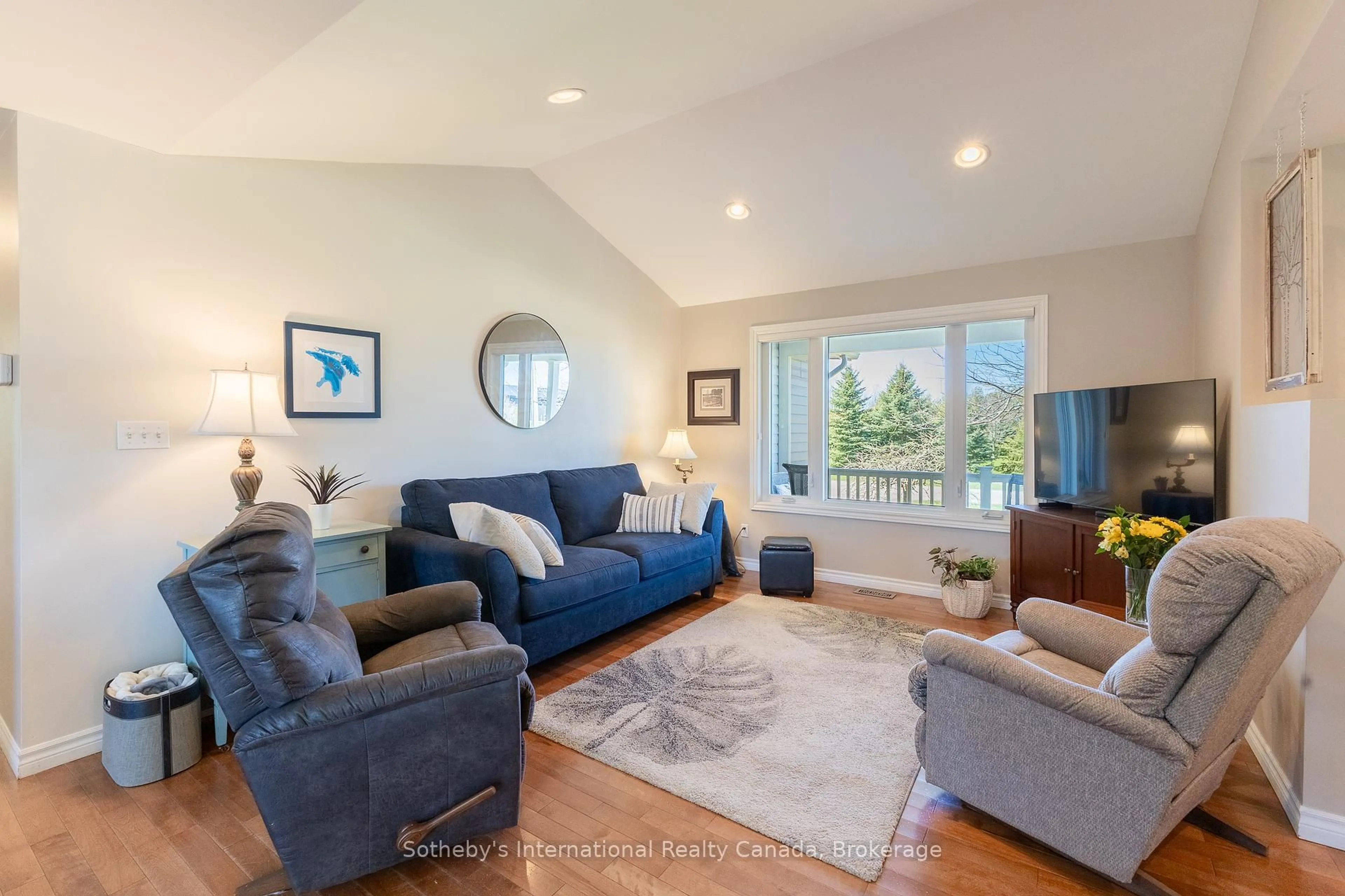 Living room with furniture, unknown for 48 Sydenham St, Ashfield-Colborne-Wawanosh Ontario N7A 3X9