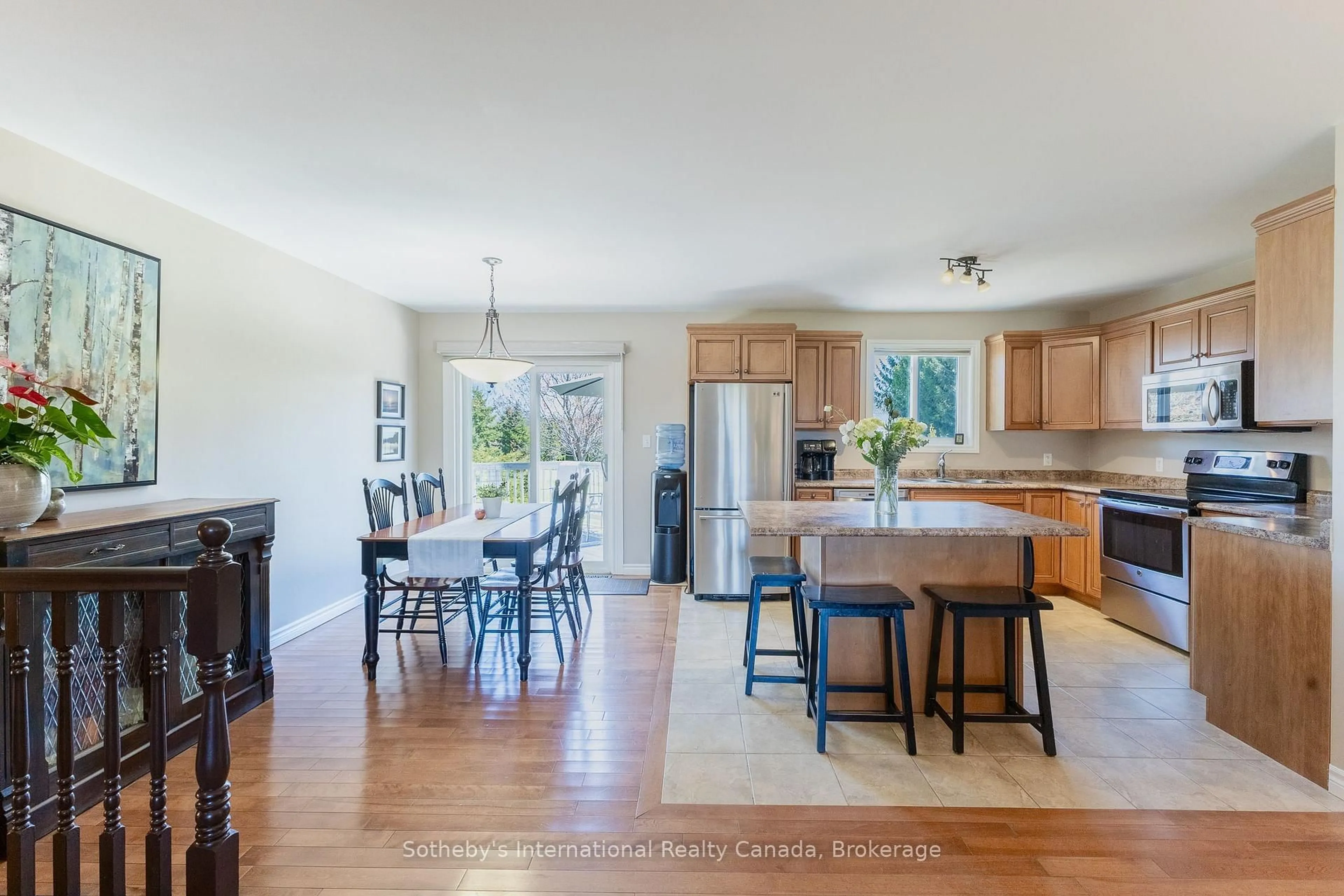Open concept kitchen, unknown for 48 Sydenham St, Ashfield-Colborne-Wawanosh Ontario N7A 3X9