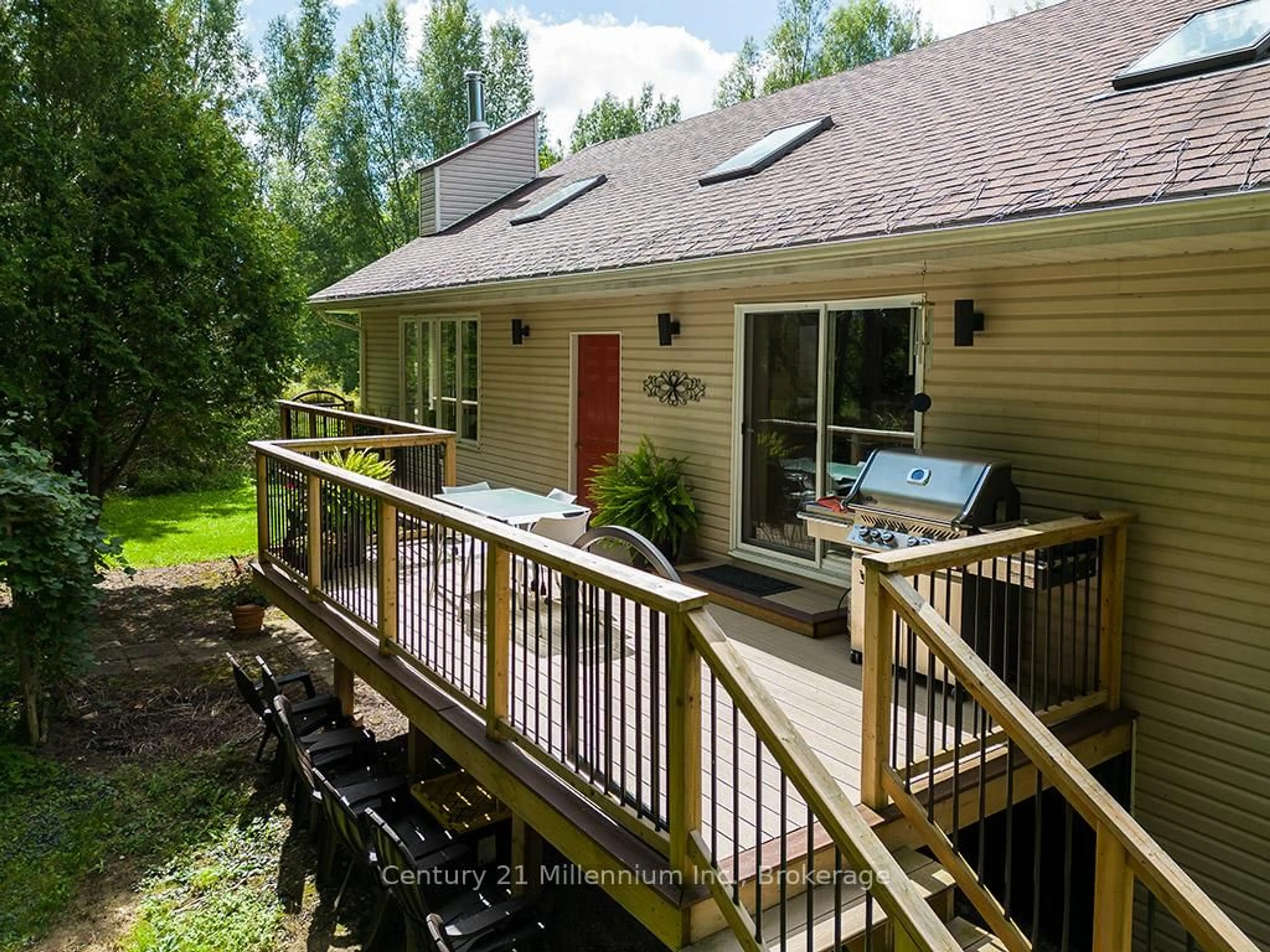 Patio, unknown for 727302 22c Sdrd, Blue Mountains Ontario N0H 1N0