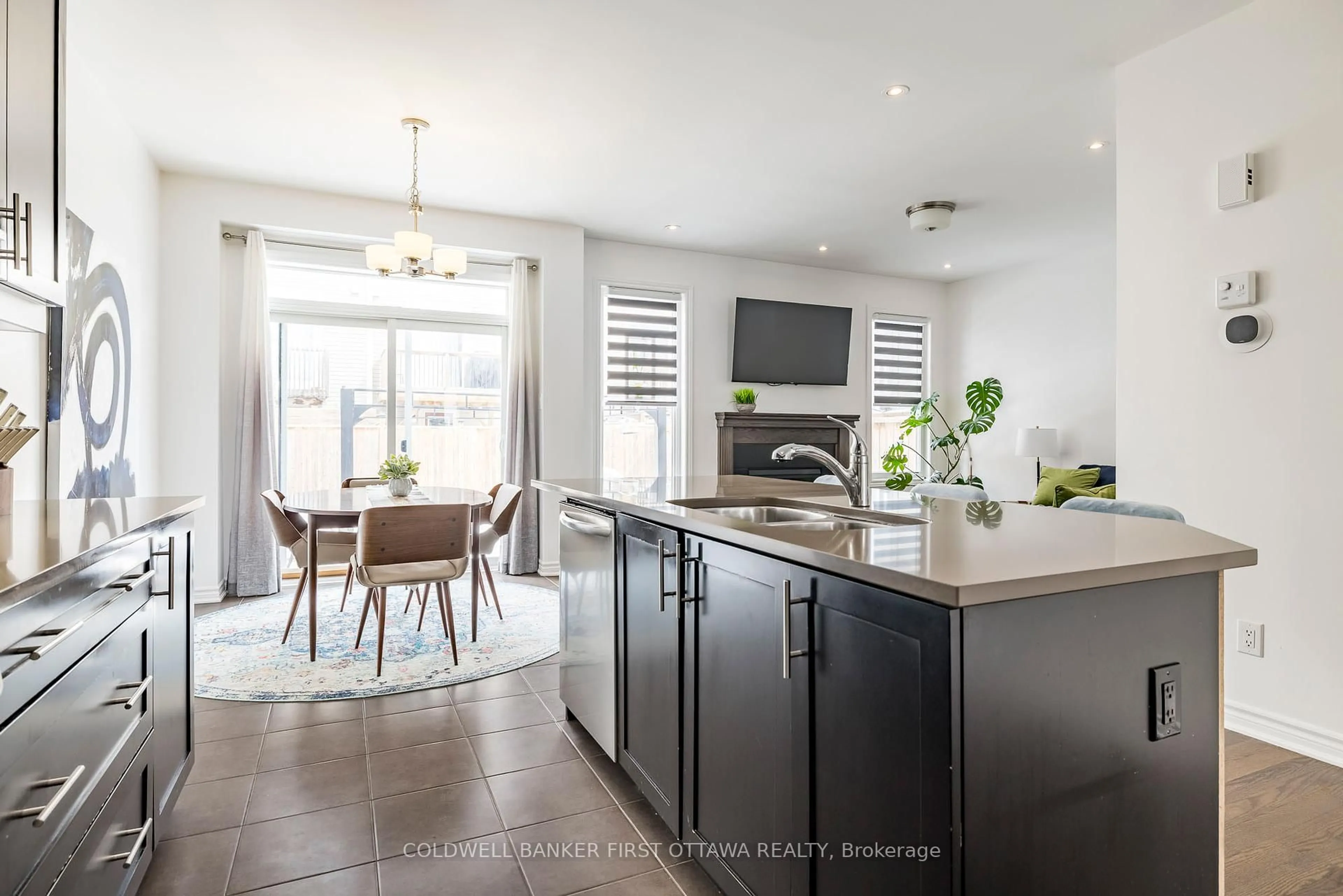 Open concept kitchen, unknown for 170 FLOWING CREEK Circ, Ottawa Ontario K2M 0K2