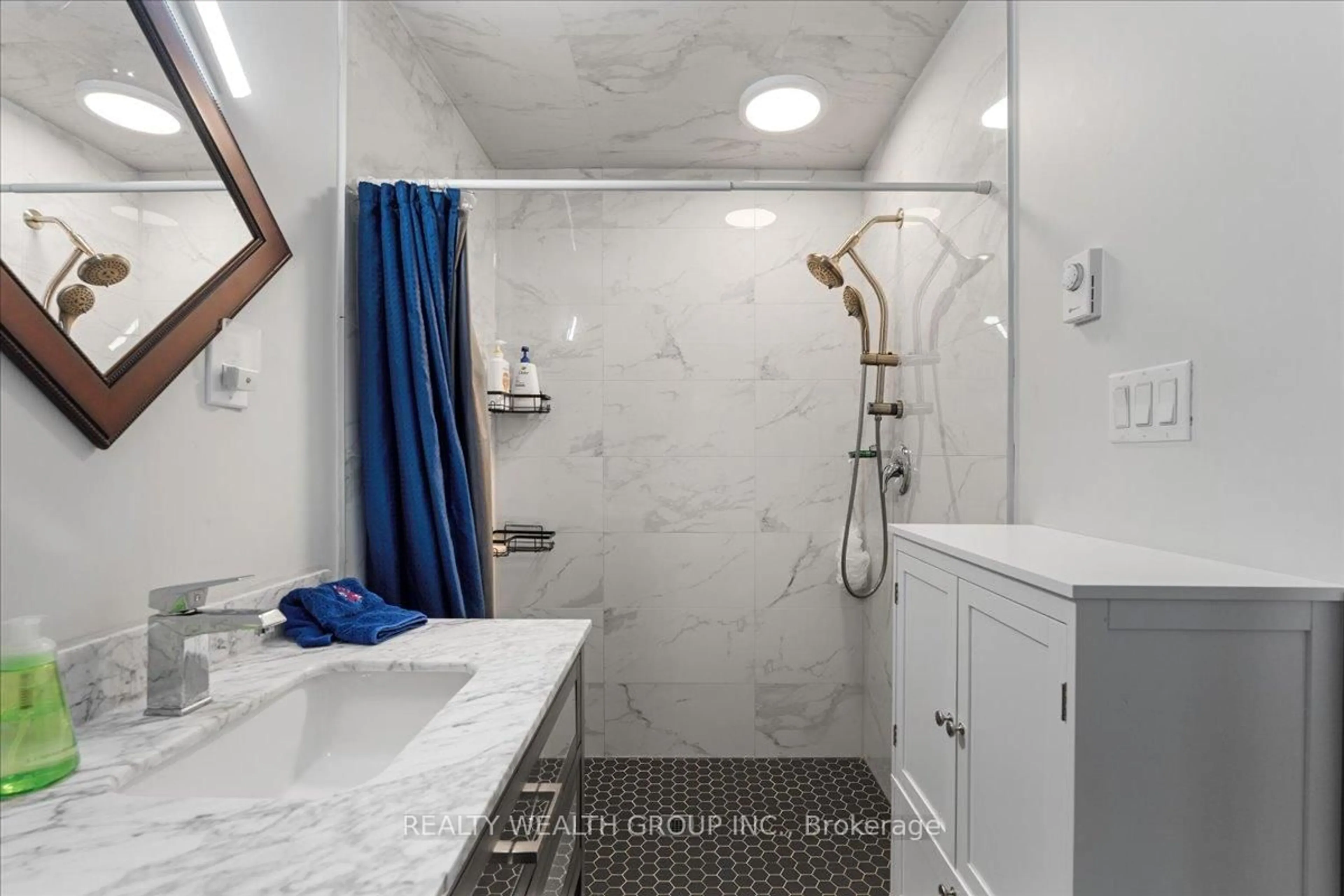 Contemporary bathroom, ceramic/tile floor for 1851 2nd Line, Trent Hills Ontario K0L 1L0