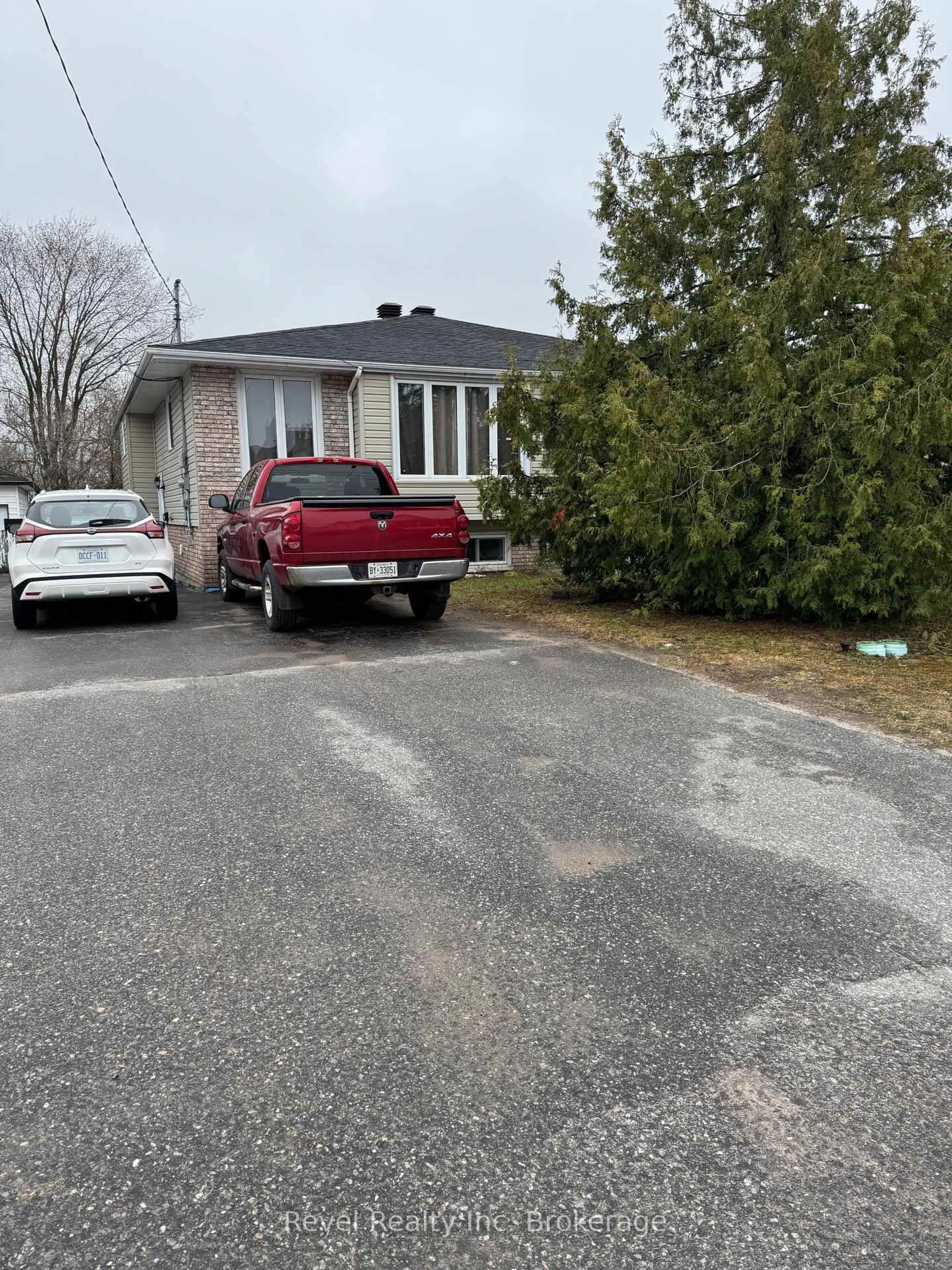 Unknown for 162 Princess St, North Bay Ontario P1B 1P7
